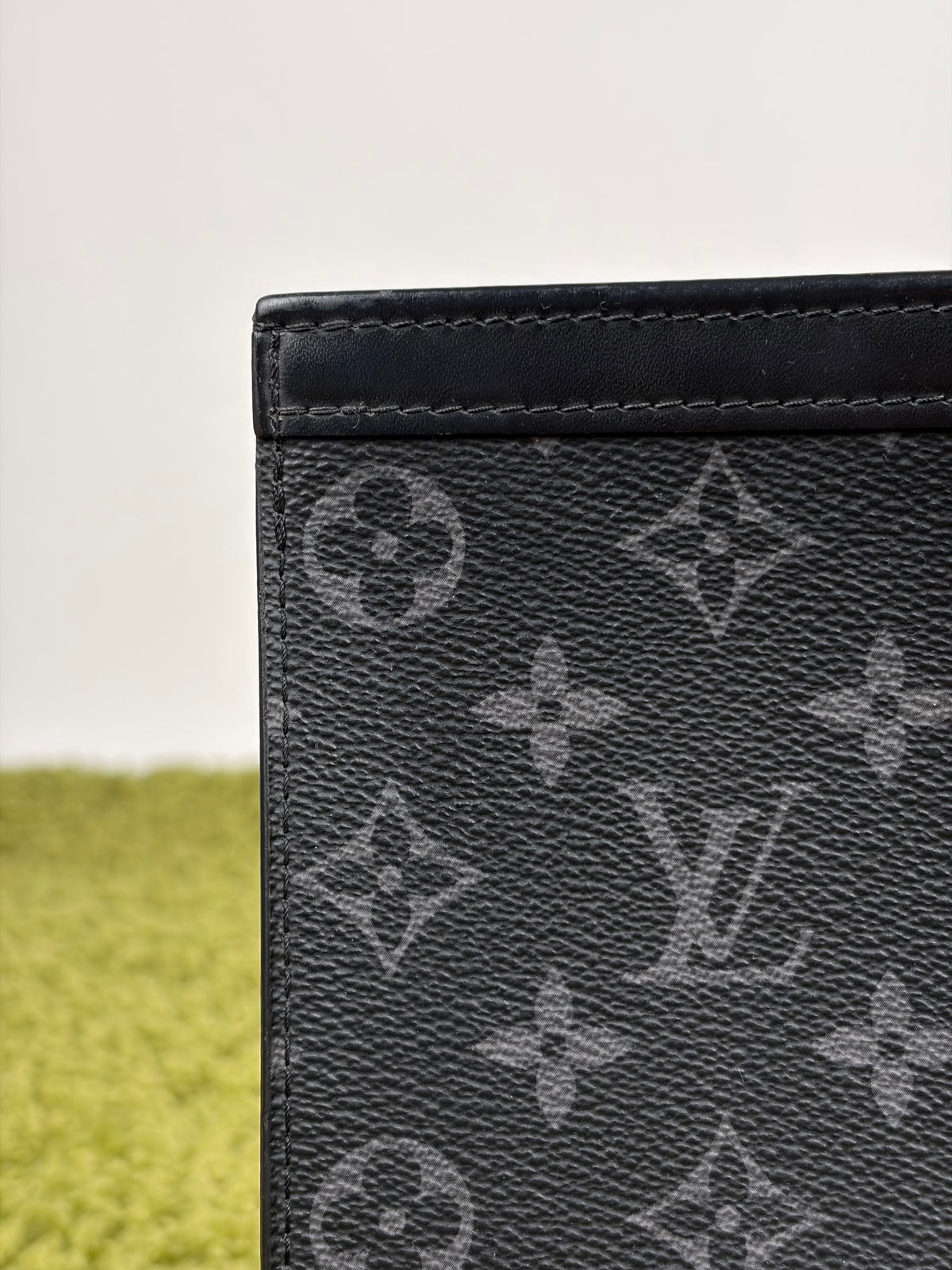 Pochette Louis Vuitton Voyage MM Nero