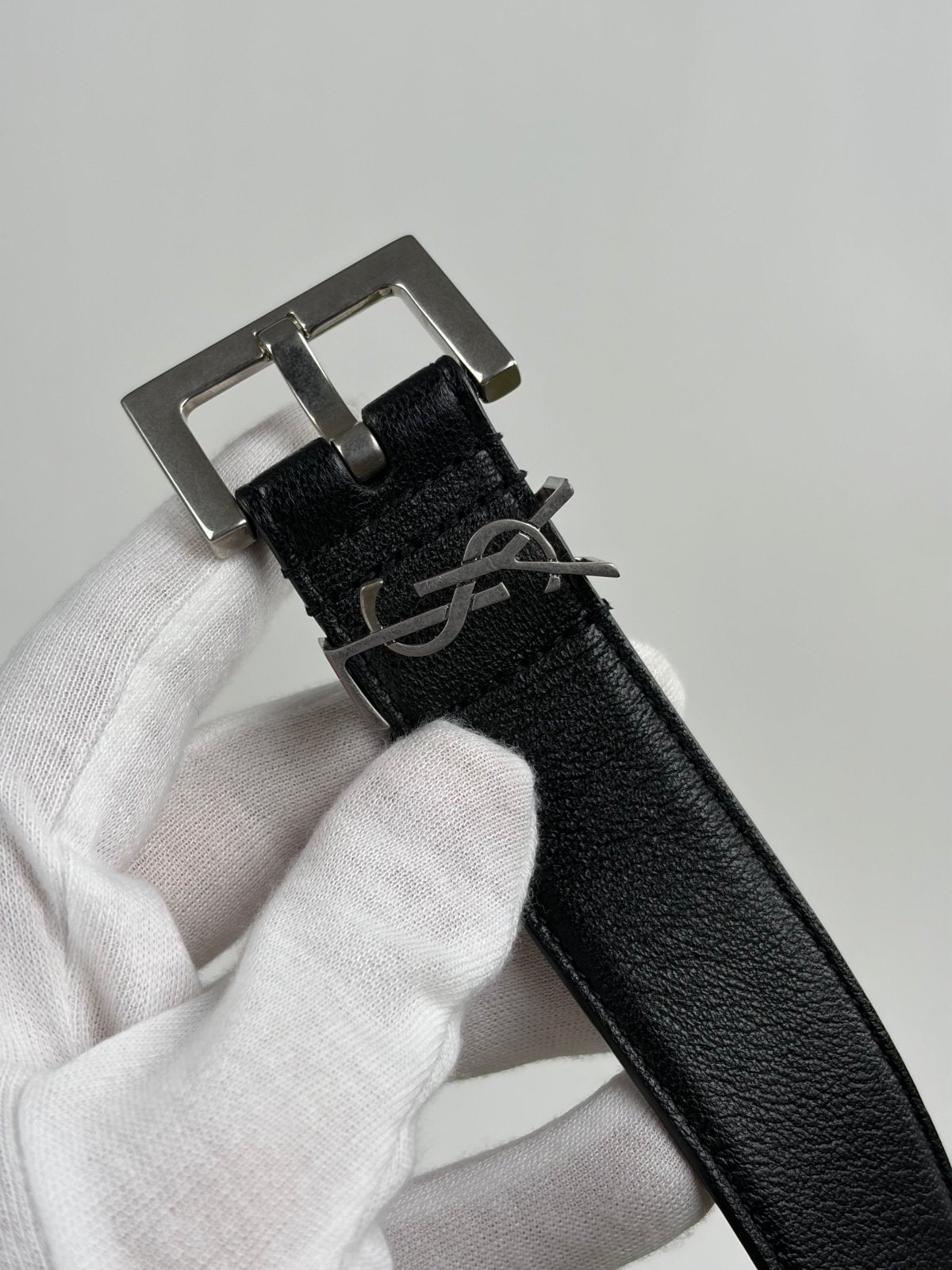 Cintura Yves Saint Laurent Nero 124cm - Second Hand Di Fiore