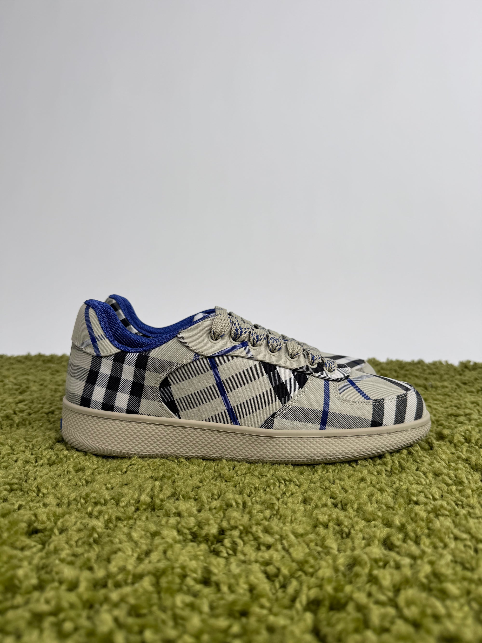 Burberry Terra Check 42