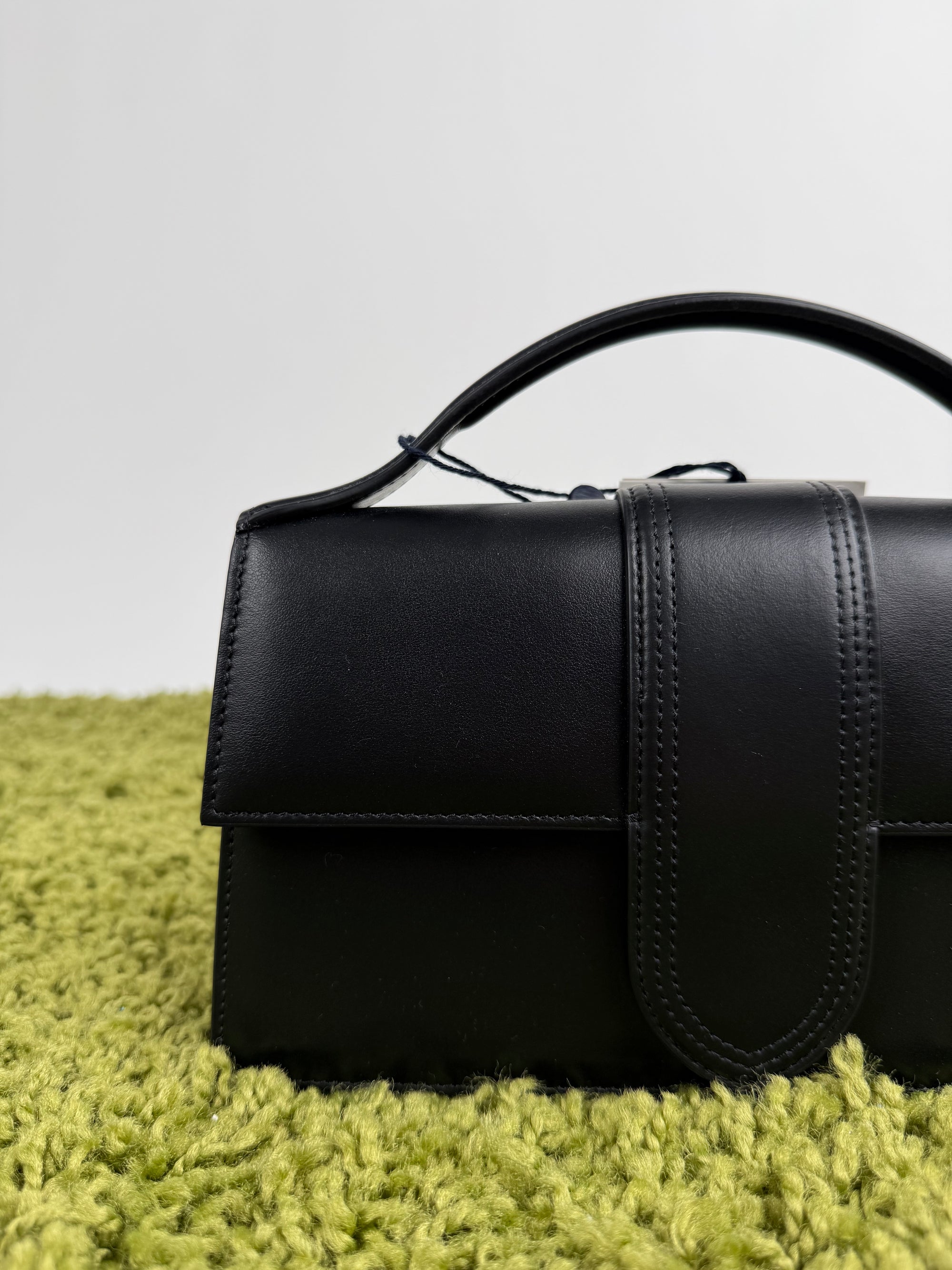 Jacquemus Grande La Bambino Nera