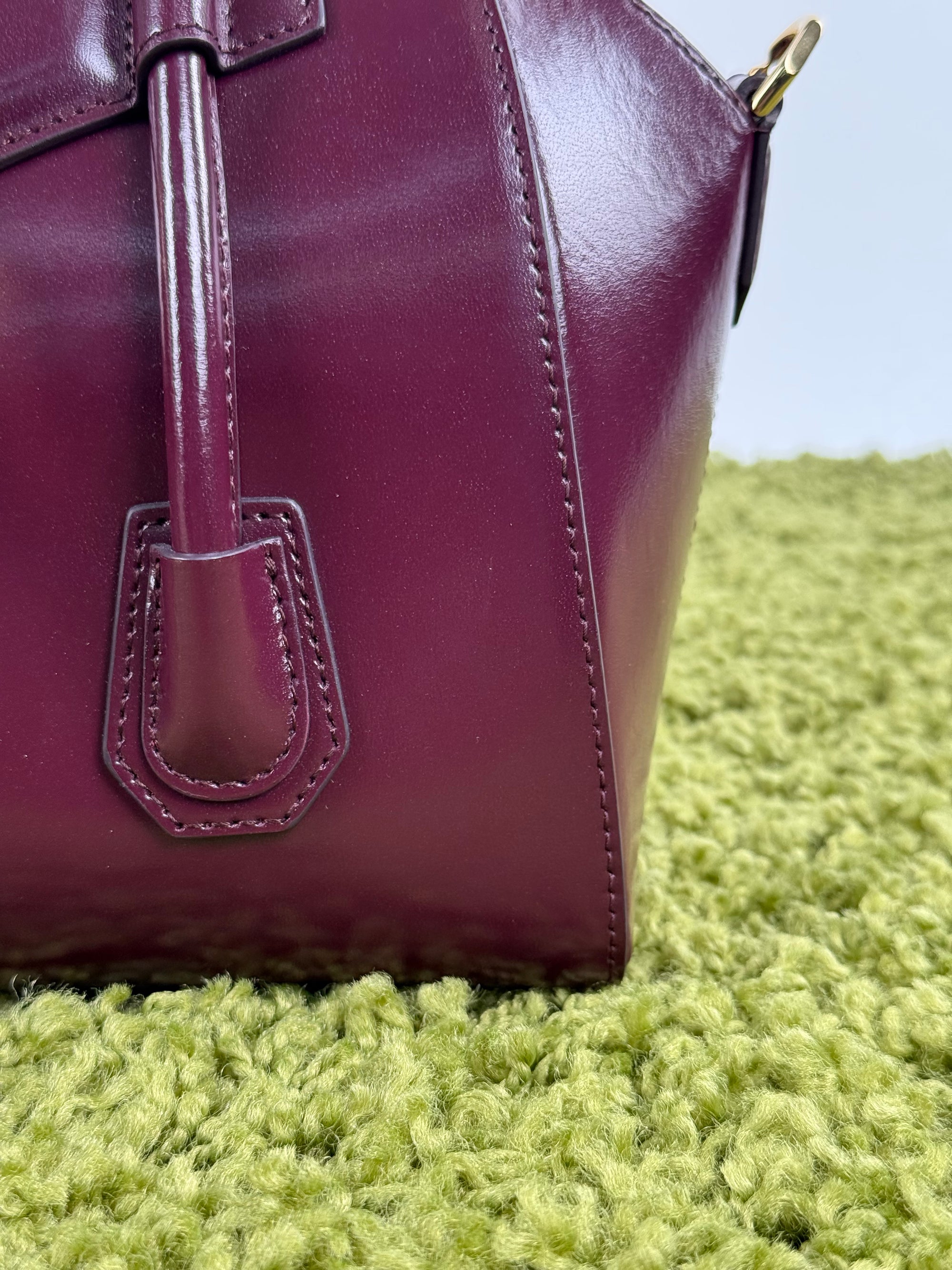 Borsa Mini Antigona Lock Bag Givenchy Bordeaux