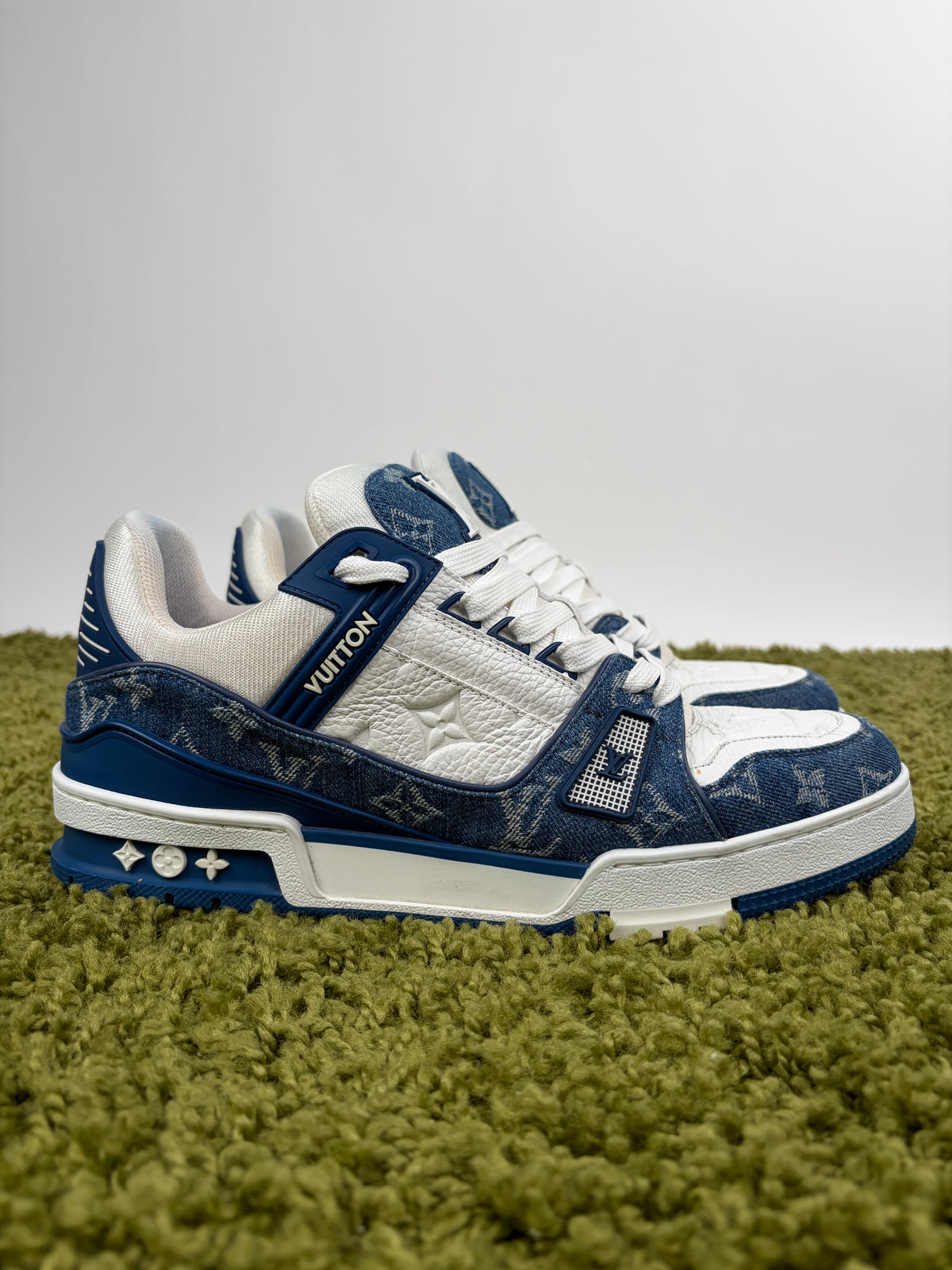 Louis Vuitton Trainer in Denim Blu 8.5