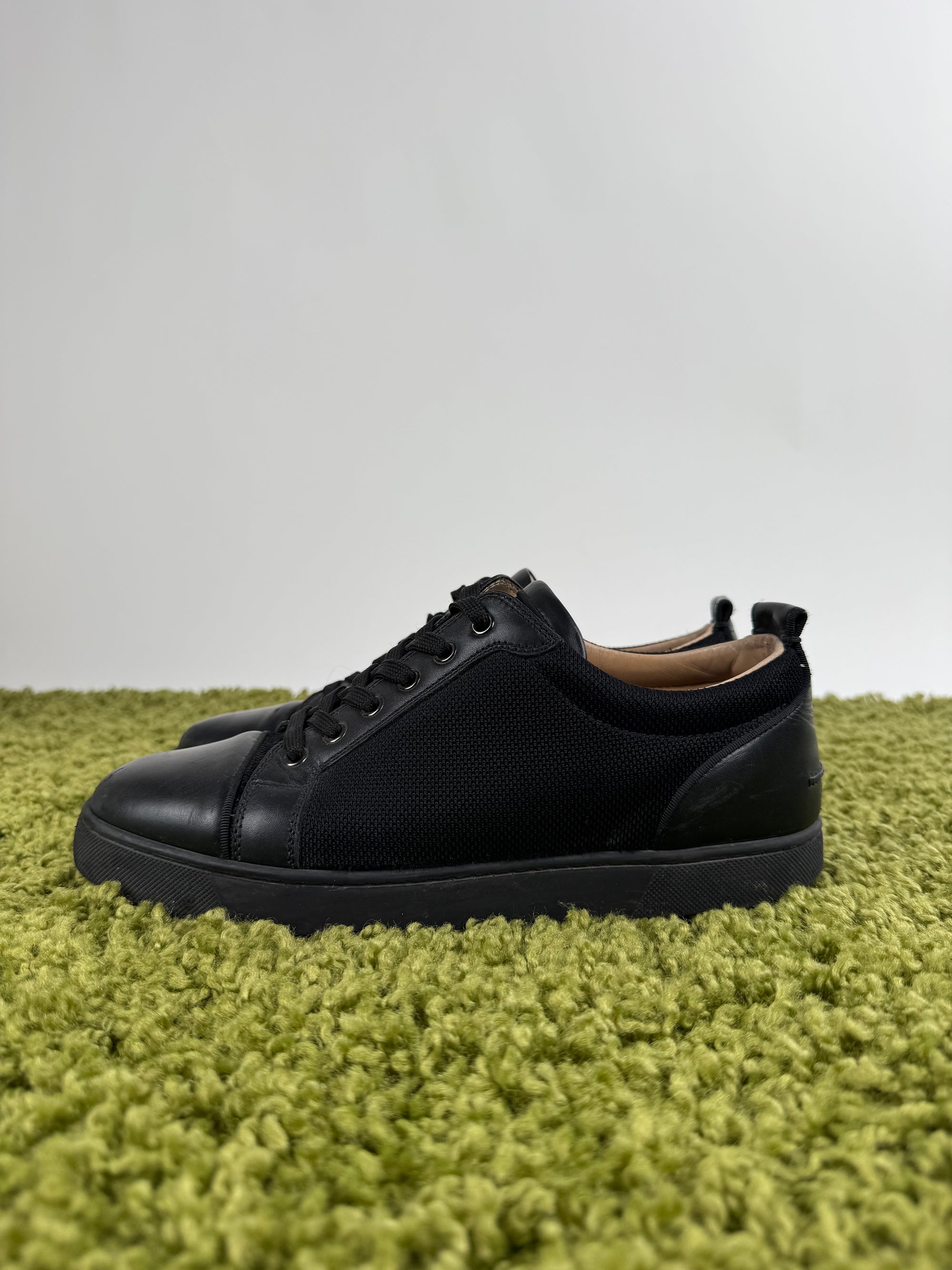 Christian Louboutin Low Nere 42