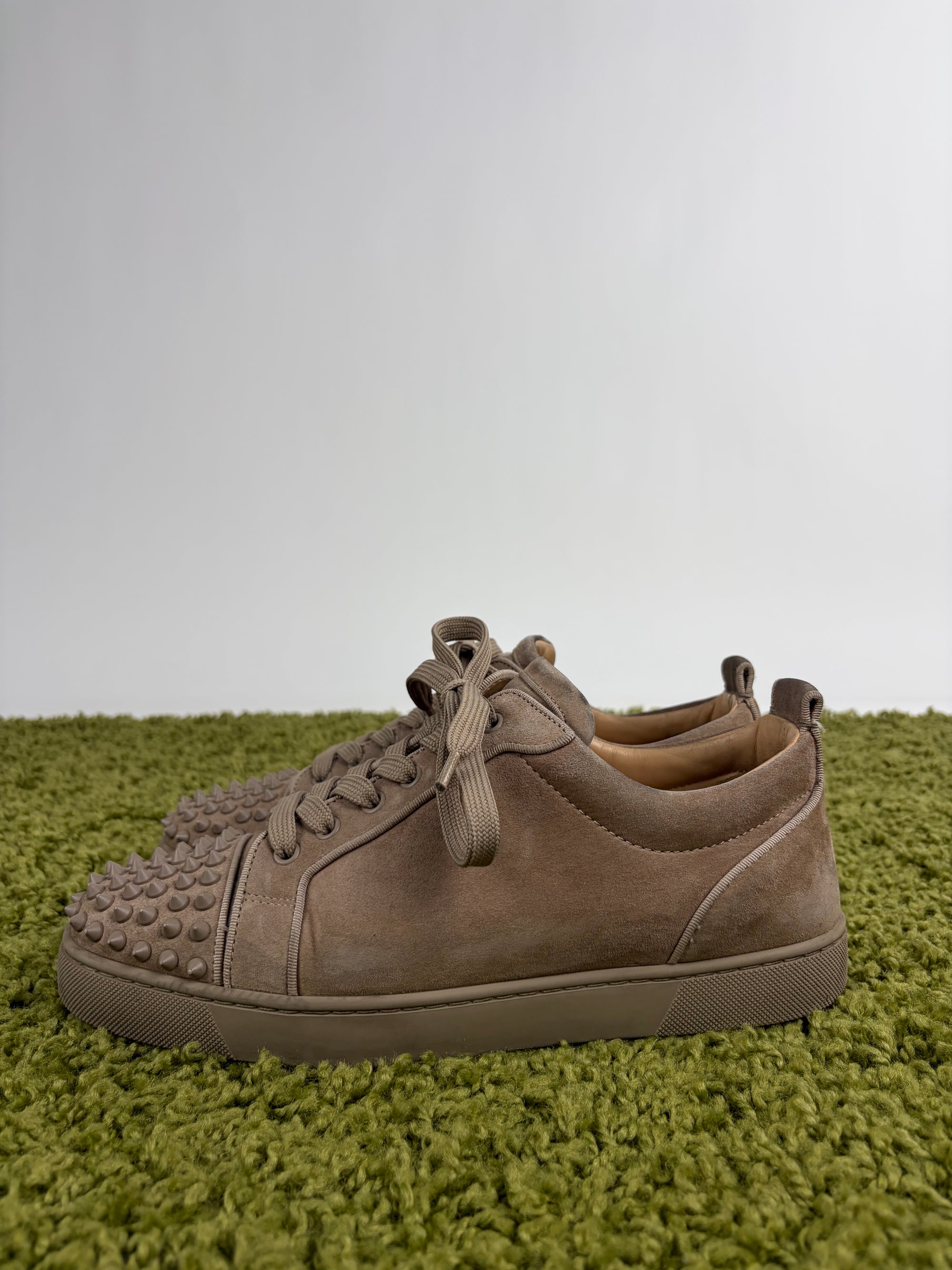 Louboutin basse Size 42 marroni