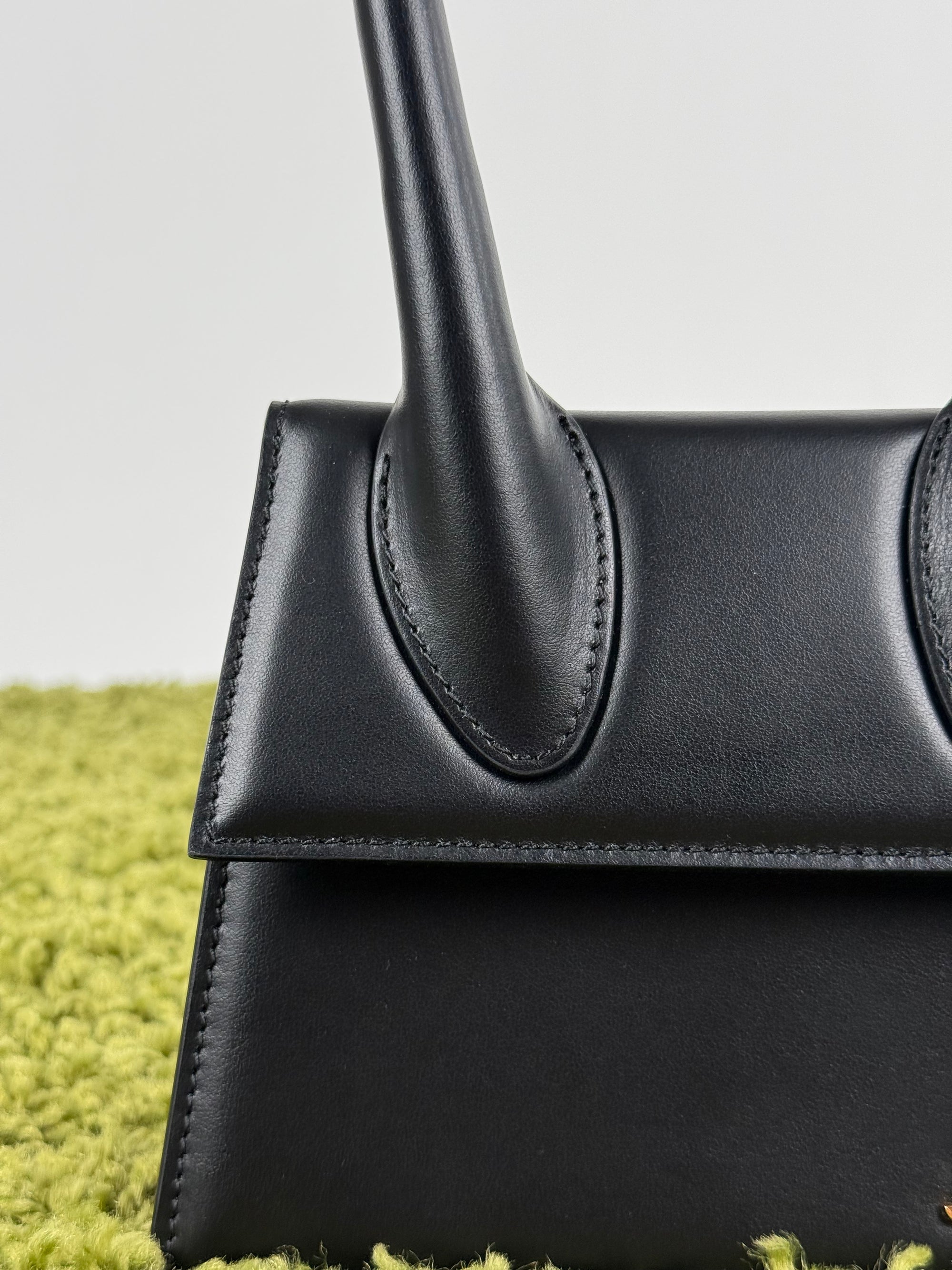 Jacquemus Il Chiquito medio Nera