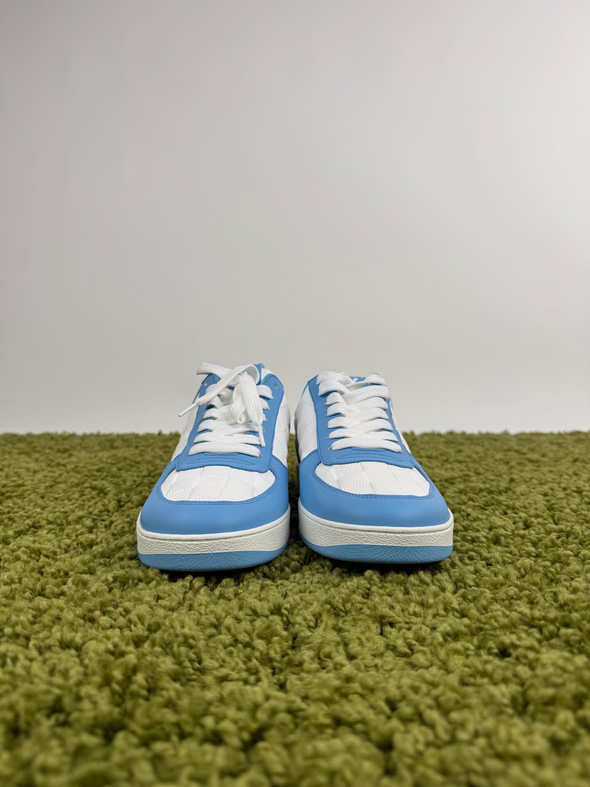 Louis Vuitton Rivoli Sneaker 40 veste 41