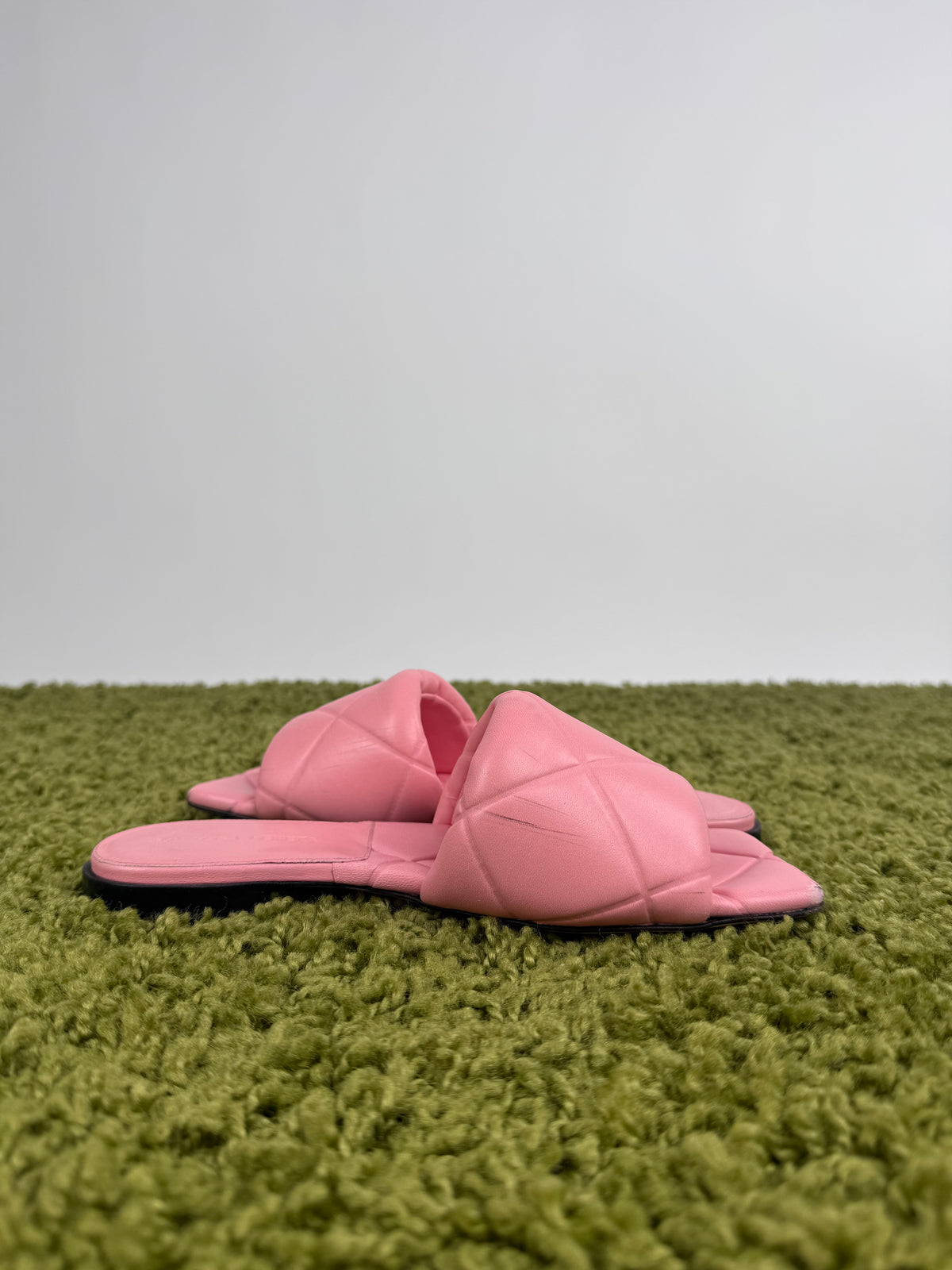 Bottega Veneta Lido Flat Sandal Rosa 36