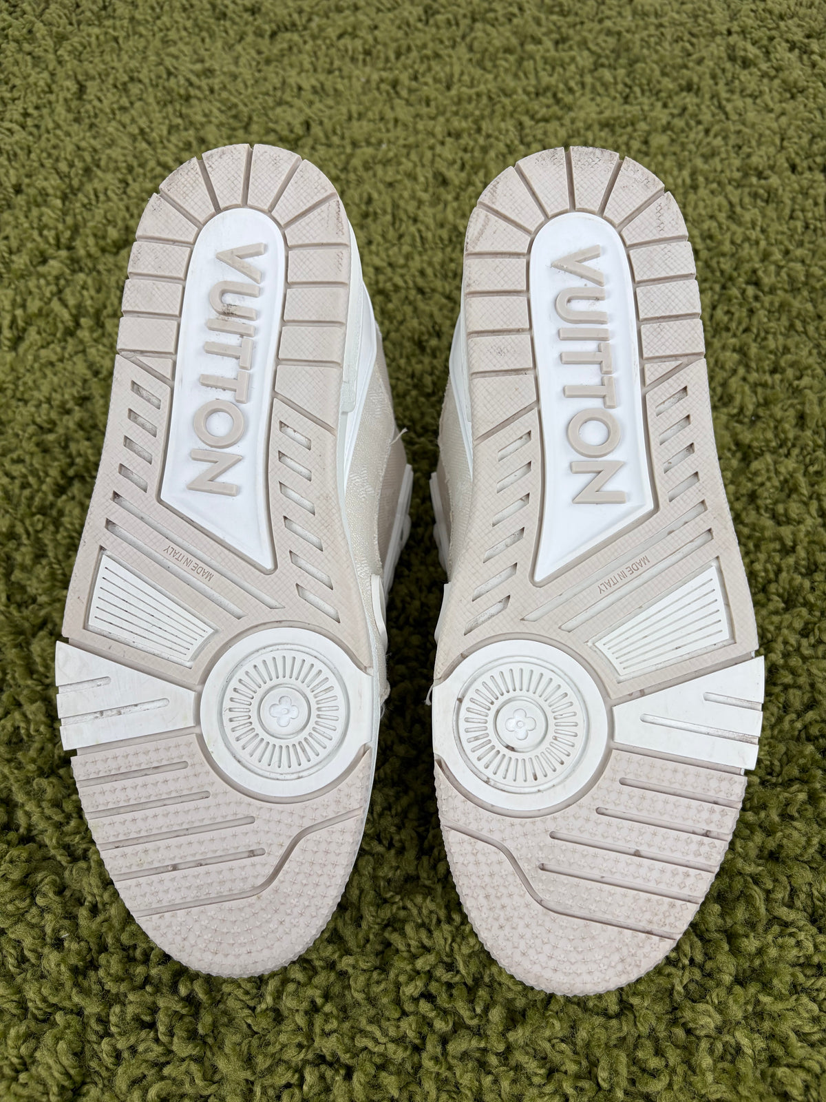 Louis Vuitton Trainer Bianca 6