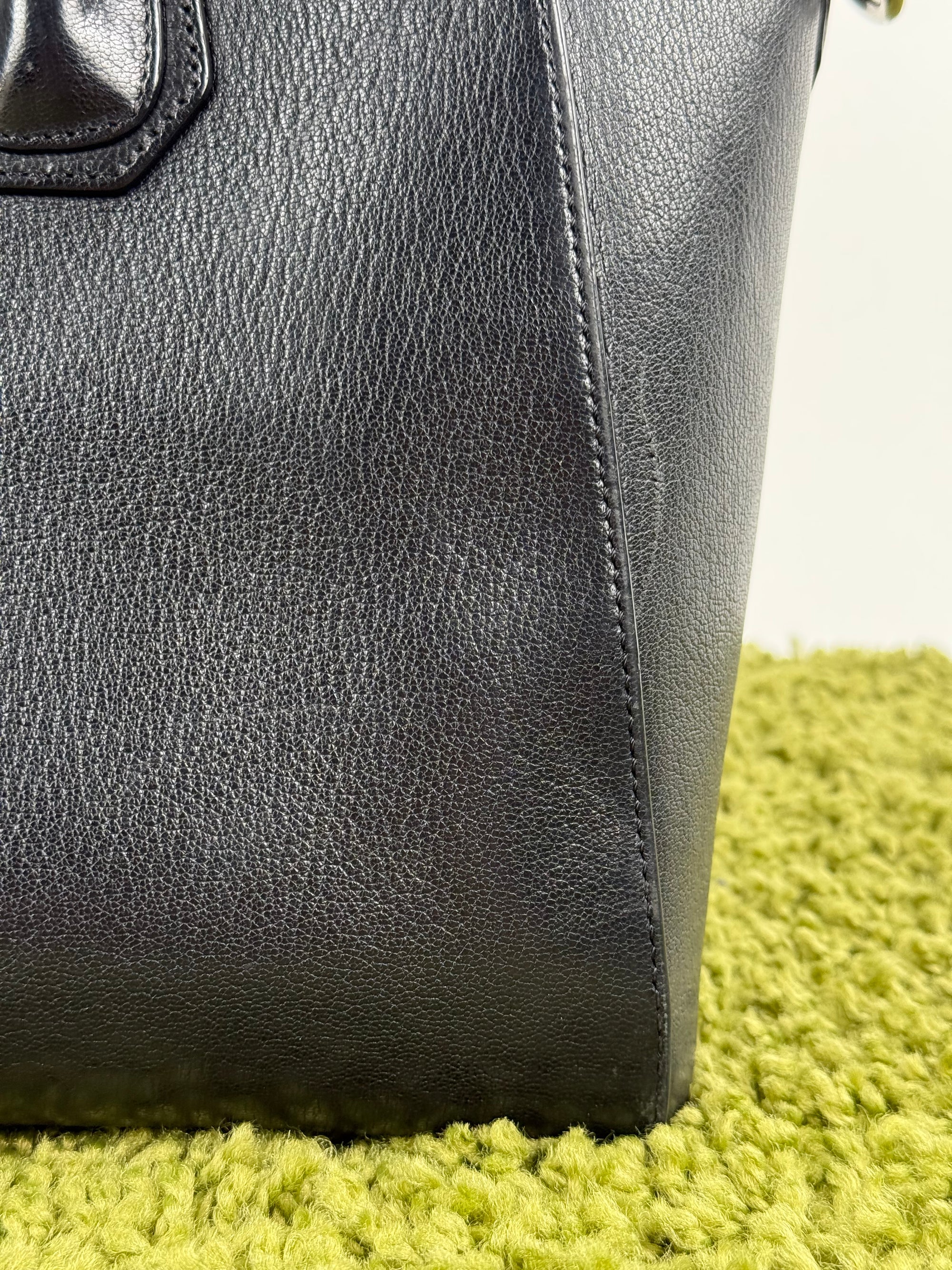Borsa Antigona Givenchy in pelle Nera