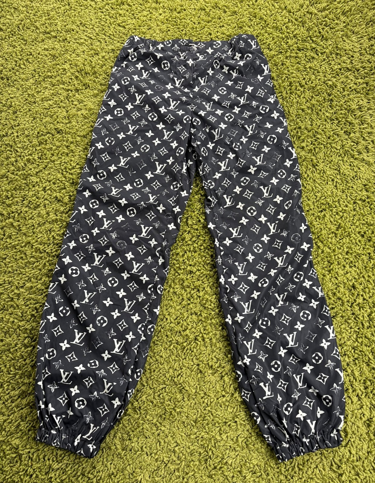 Pantalone Louis Vuitton Stencil Effect Monogram Nero 36 - Second Hand Di Fiore