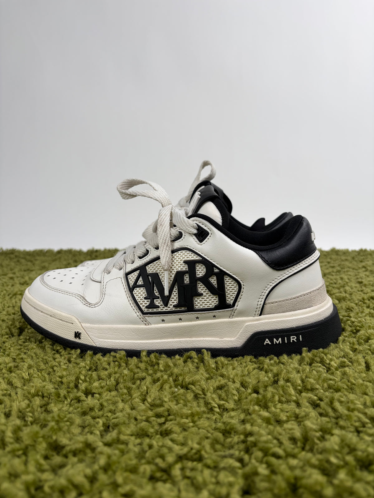 Amiri classic low Bianca 41