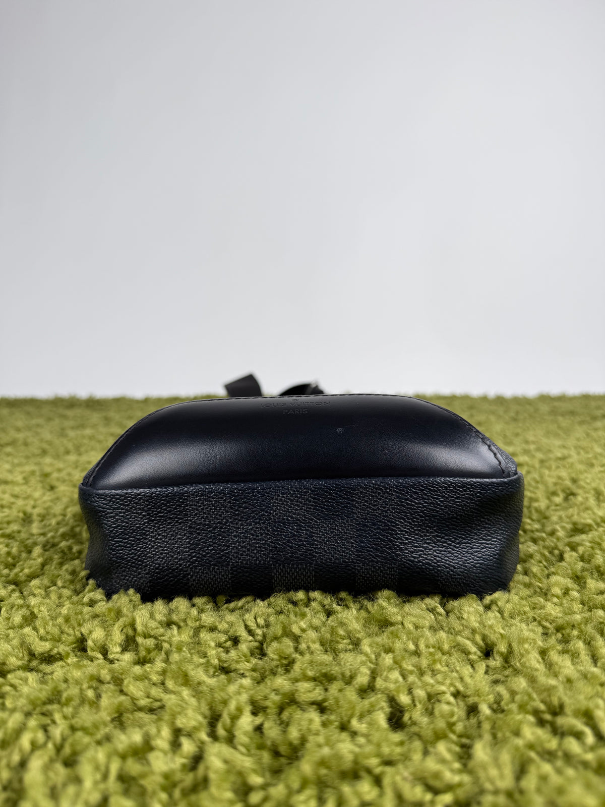 Mono spalla Louis Vuitton Avenue Sling Nero