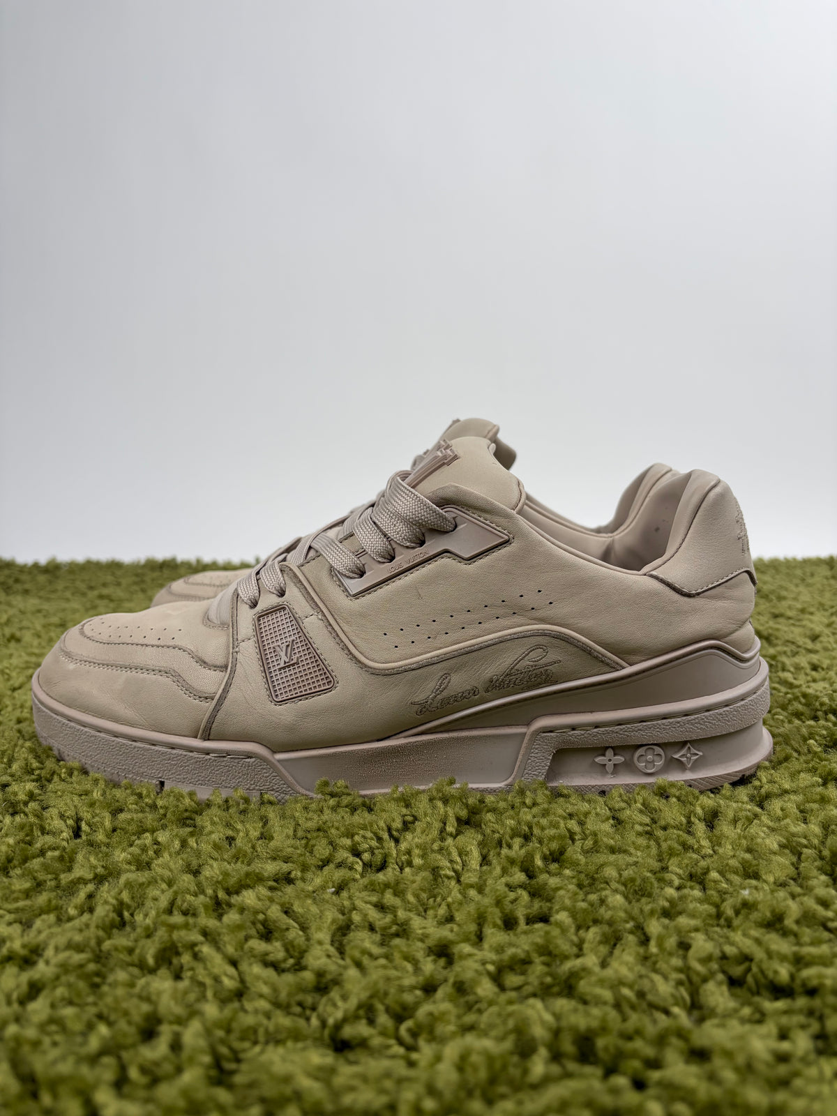 Louis Vuitton Trainer Beige 8.5
