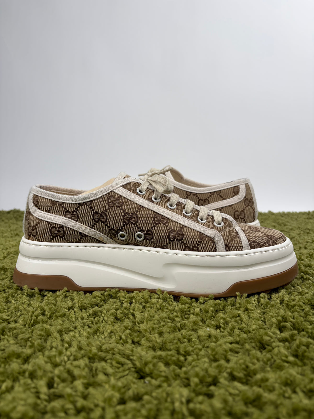 Gucci Tennis Platform Beige 8+