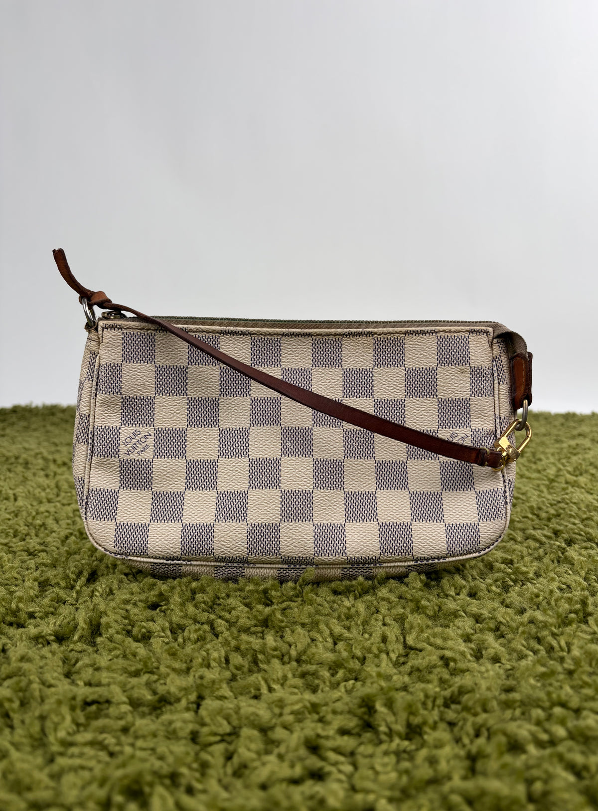 Pochette Accessories Louis Vuitton  in tela Damier Azur Bianca Monogram