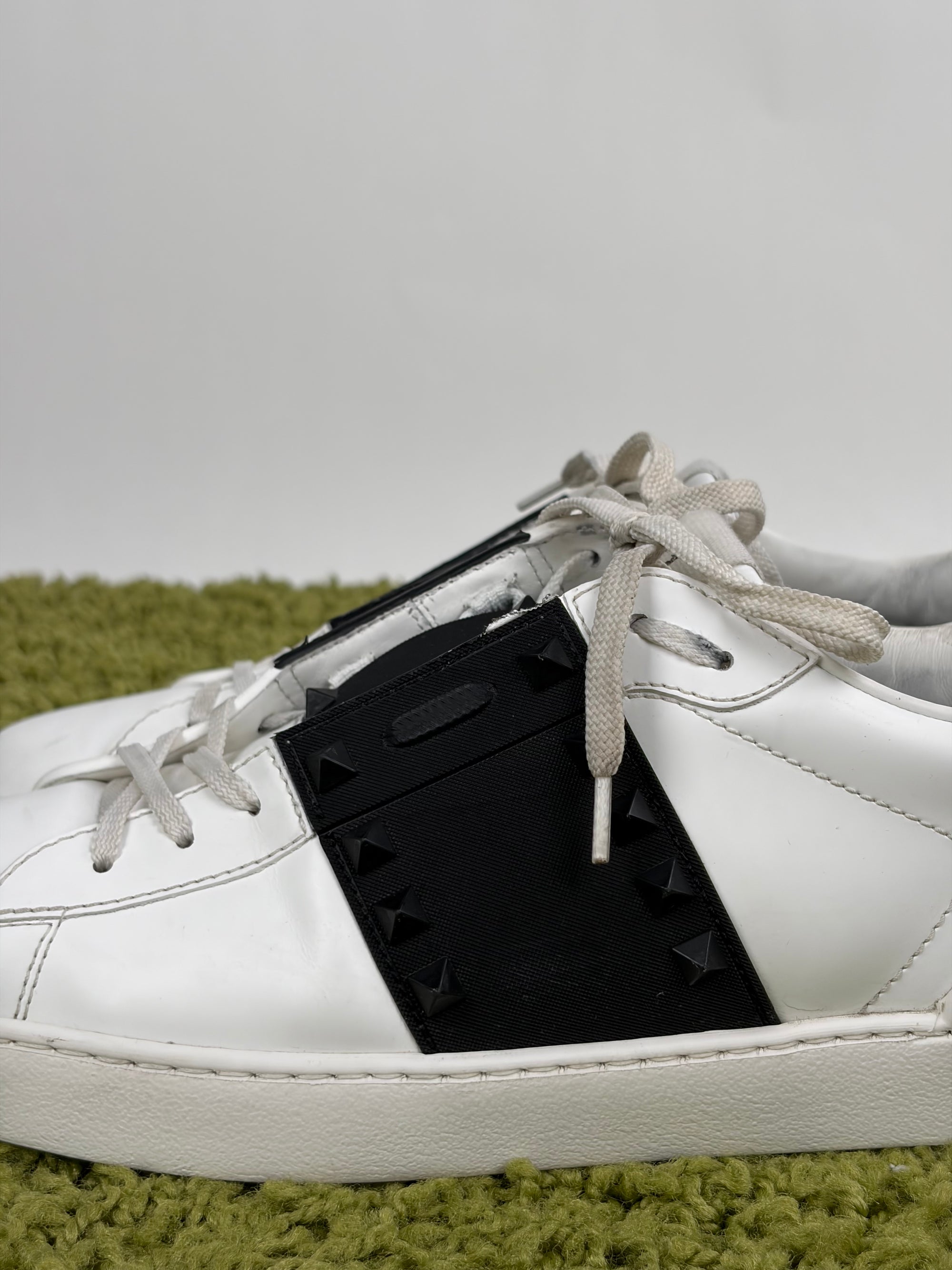 Valentino Rockstud Size 43 bianche e nere