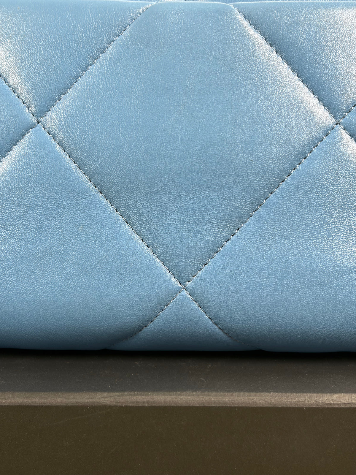 Borsa Chanel 19 Trapuntata in Pelle Azzurra