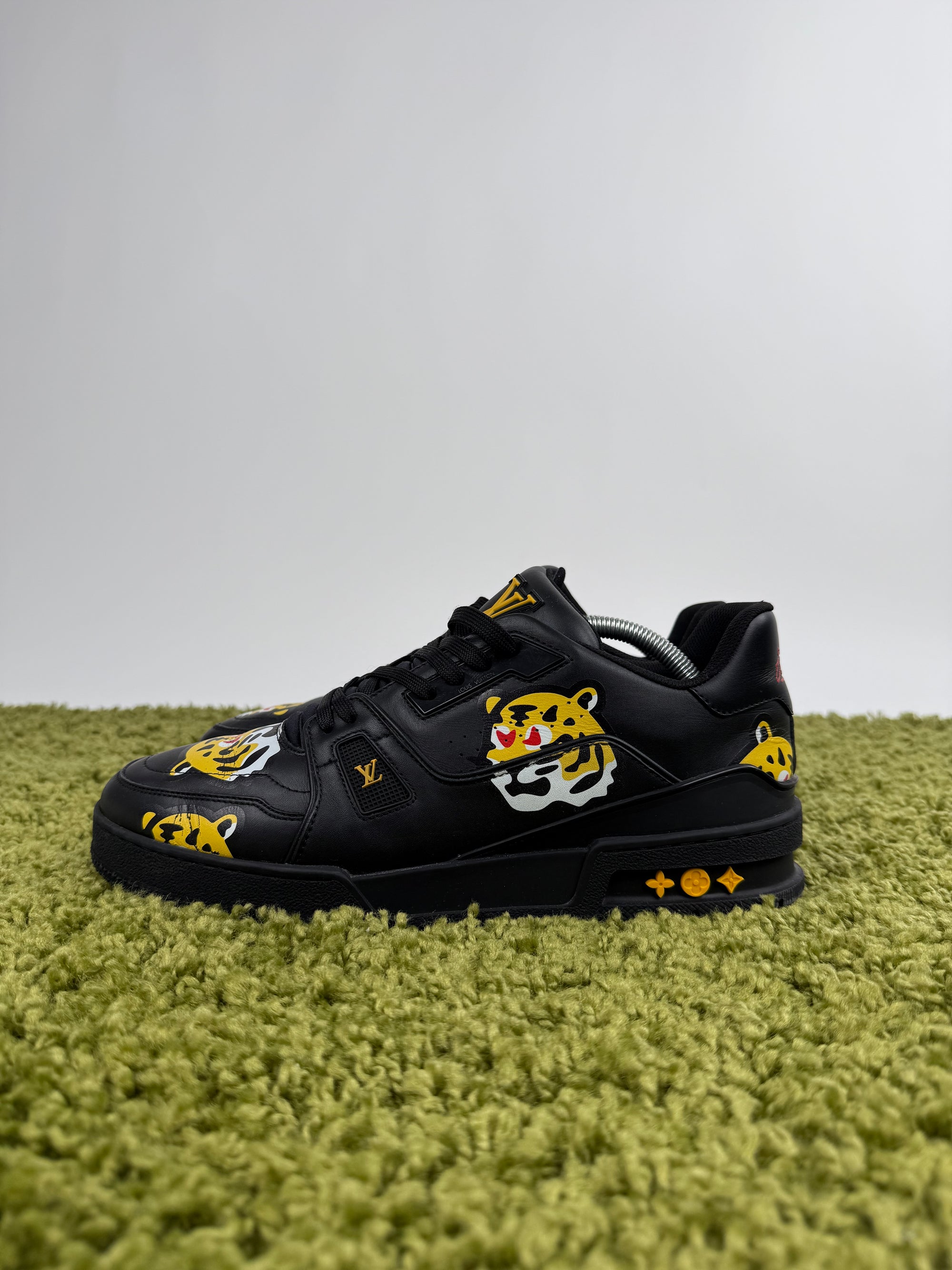Louis Vuitton Trainer 42 veste 43