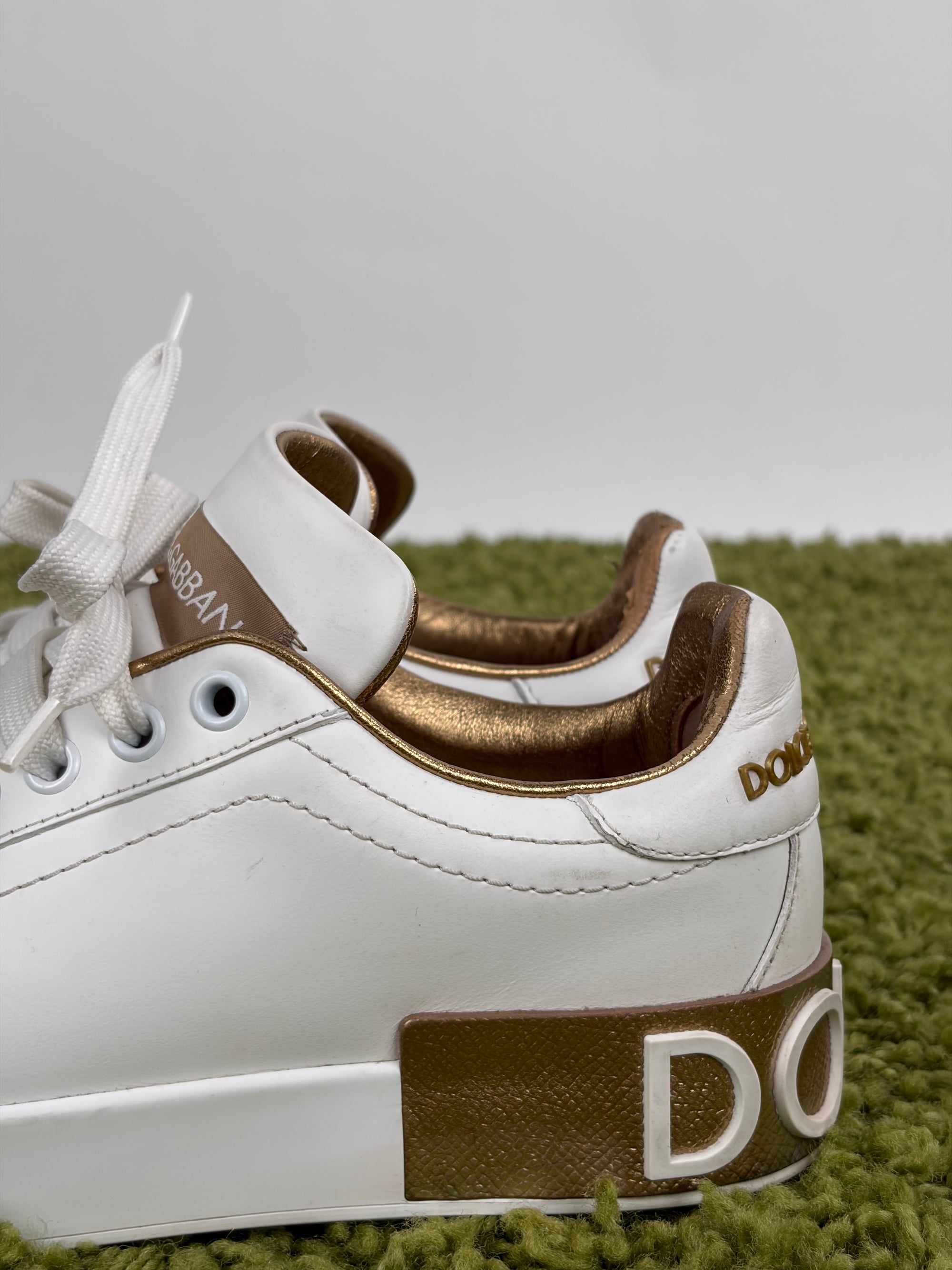 Dolce e gabbana Size 37 bianche e oro