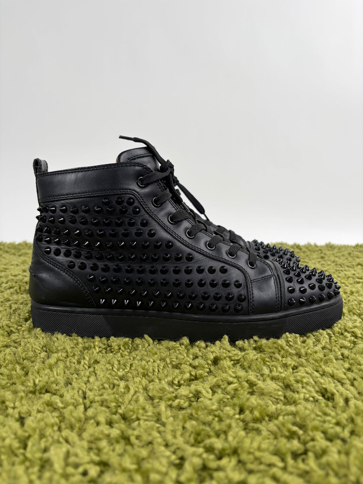 Christian Louboutin Spikes High in pelle Nera