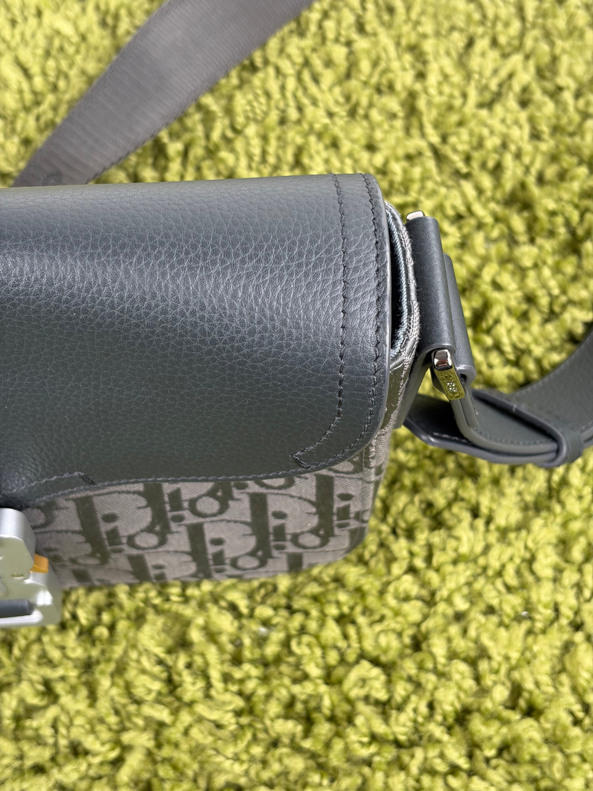 Borsa Christian Dior Saddle con pattina Grigia