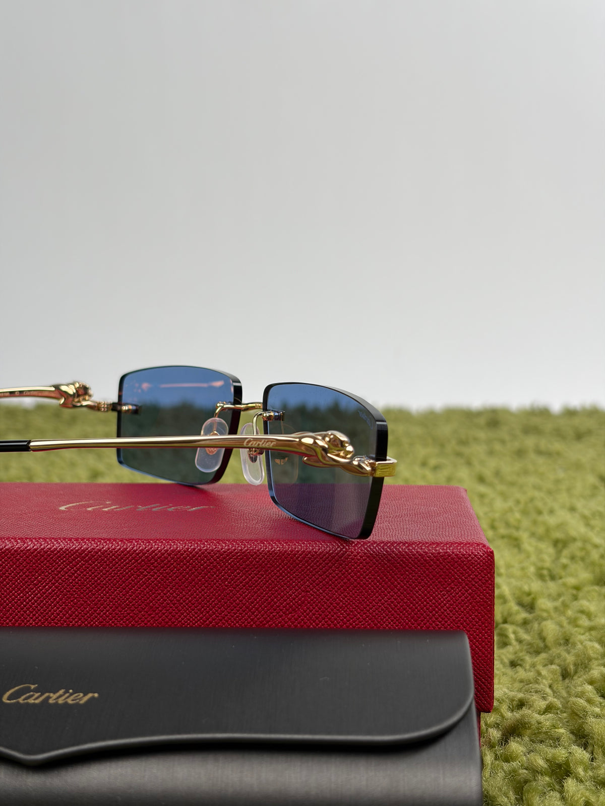 Occhiali da sole Cartier Pantère Oro con Lenti blu
