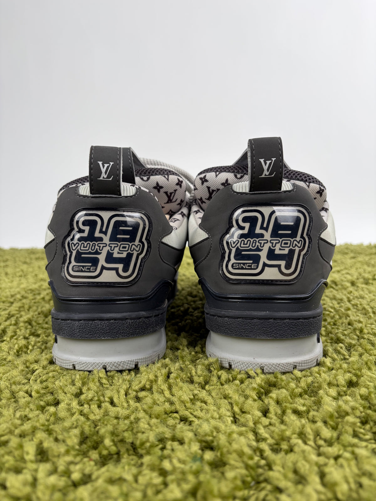 Louis Vuitton Skate Grigio 8.5