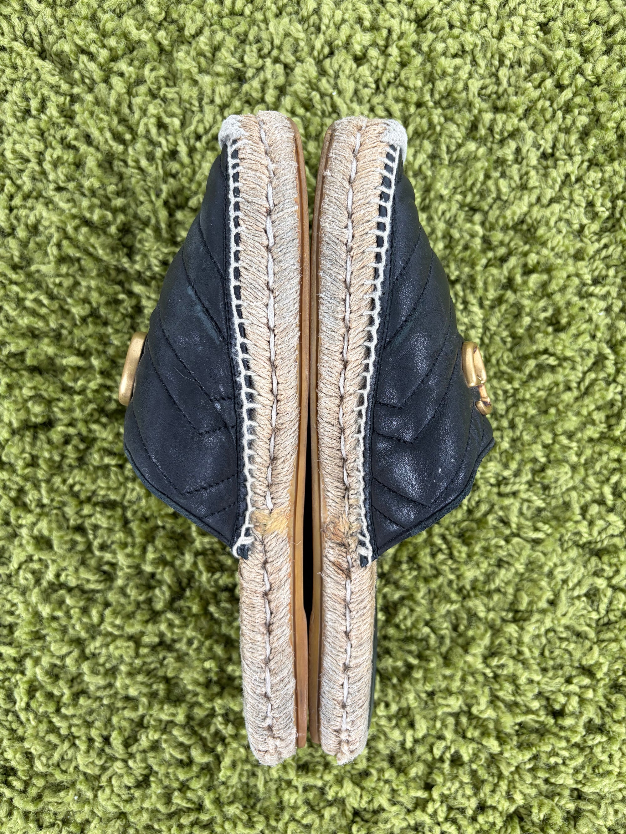 Sandali Gucci Size 38.5 neri e oro