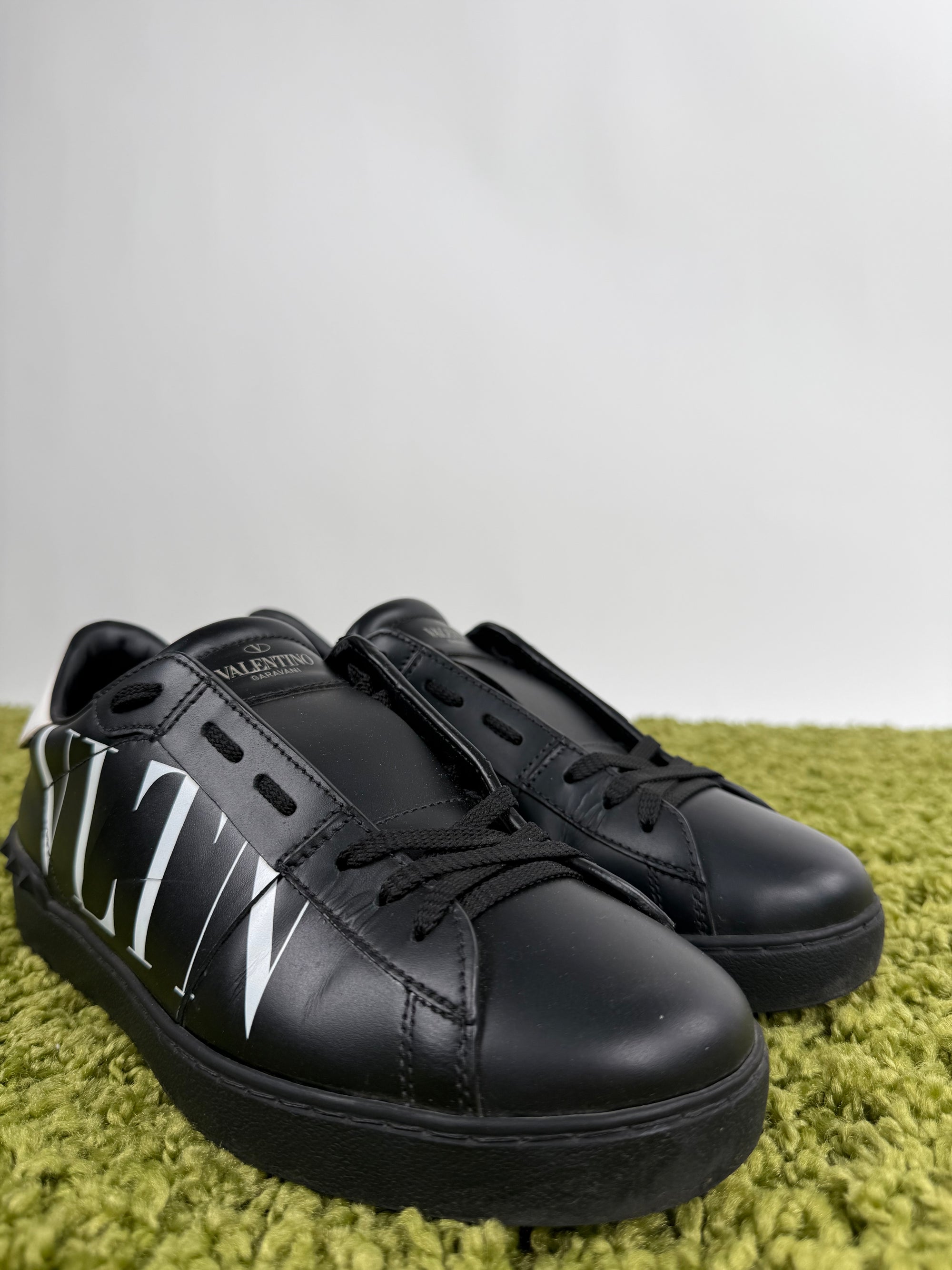 Valentino Garavani Low Sneaker 39