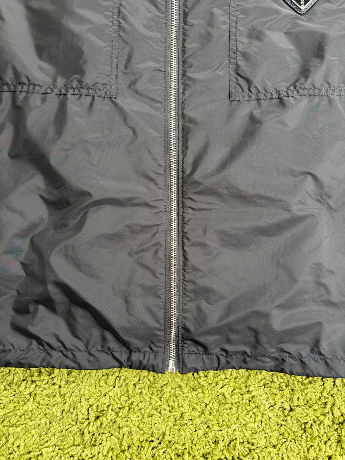 Giacca Prada in Re-Nylon Nera L - Second Hand Di Fiore