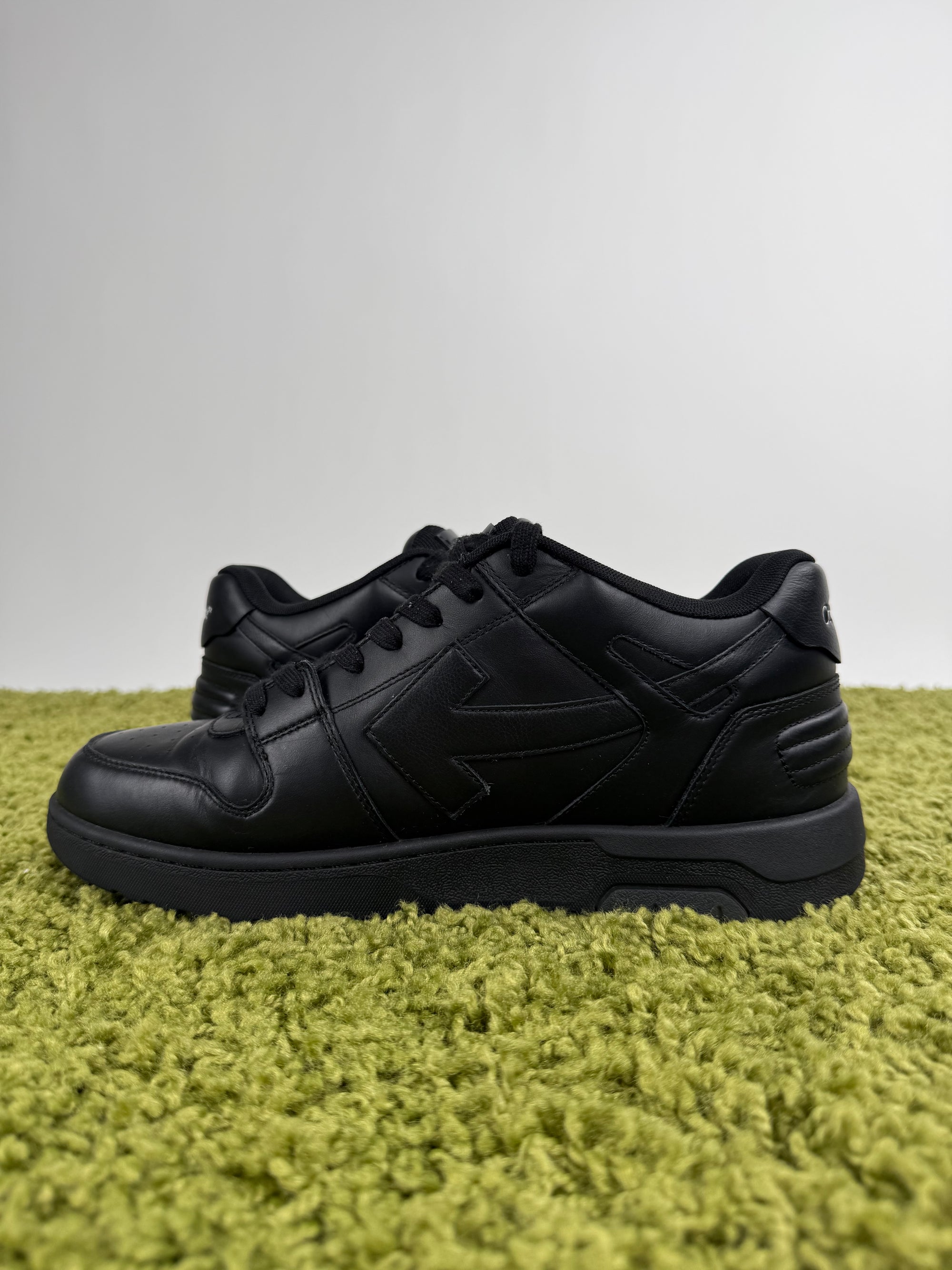 Off White “For Walking” Nero 45