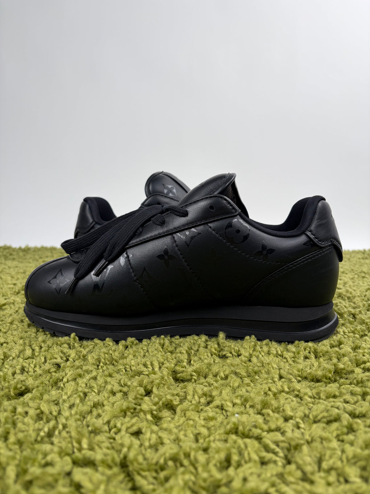 Louis Vuitton Buttersoft Nera 8