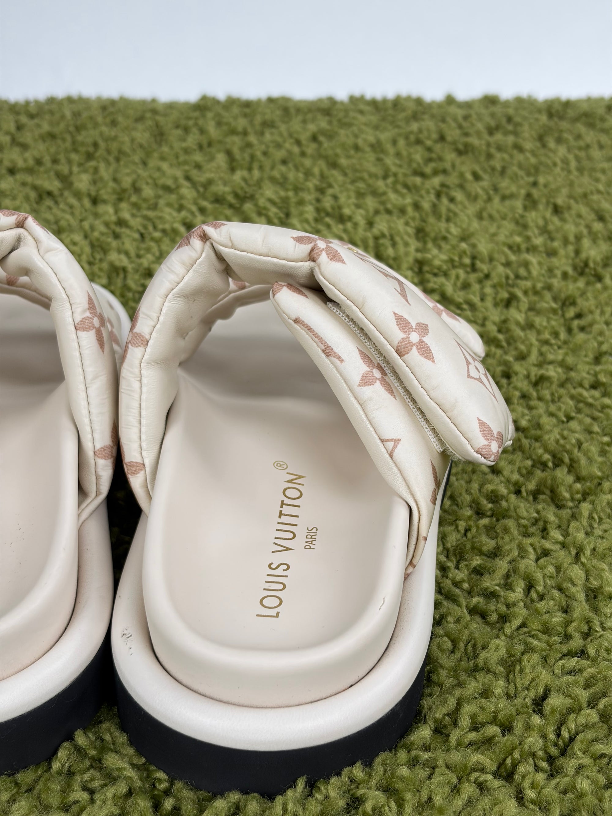 Sandali Louis Vuitton Size 39 beige