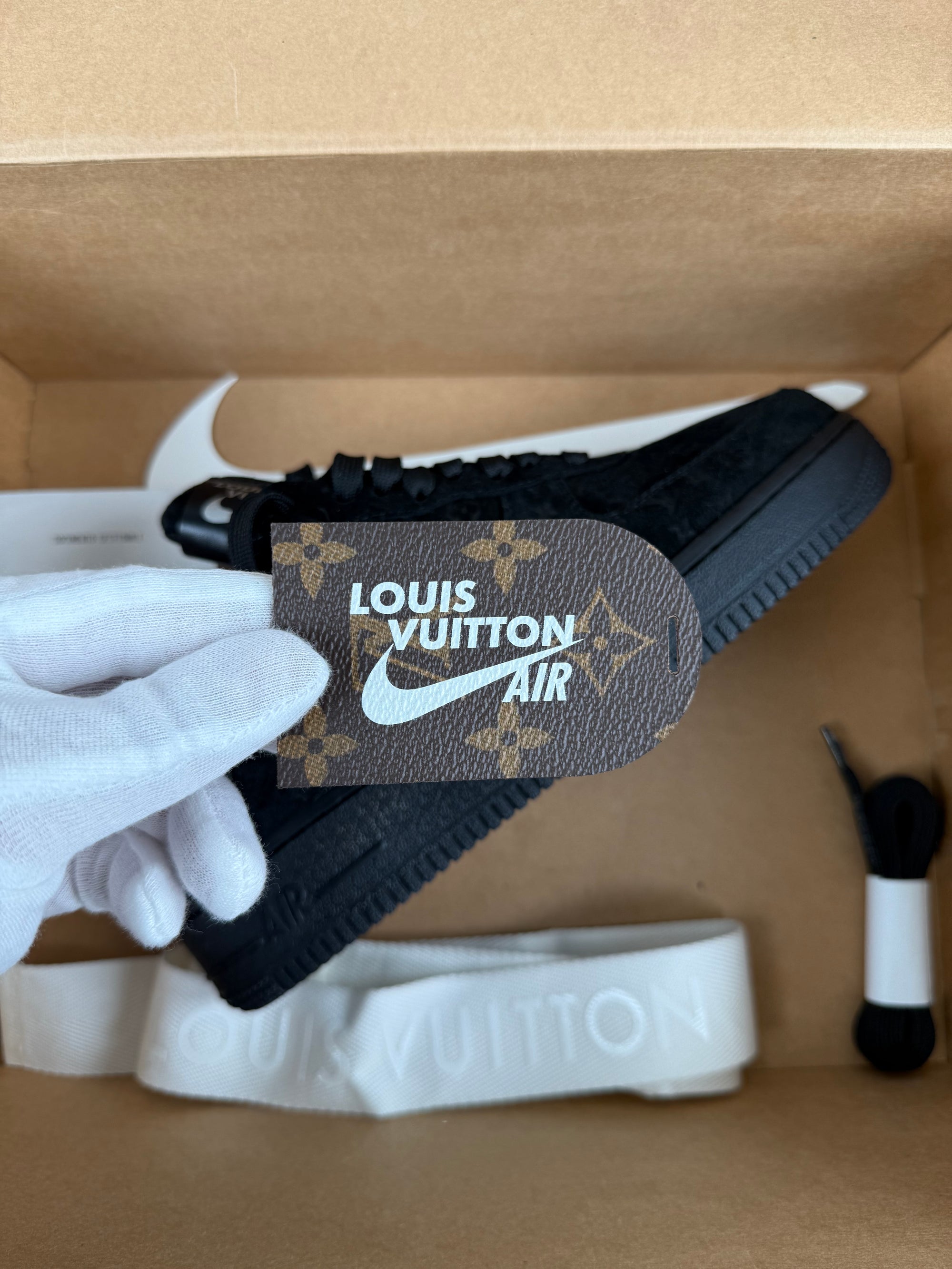 Louis Vuitton x Nike air force 1 40,5