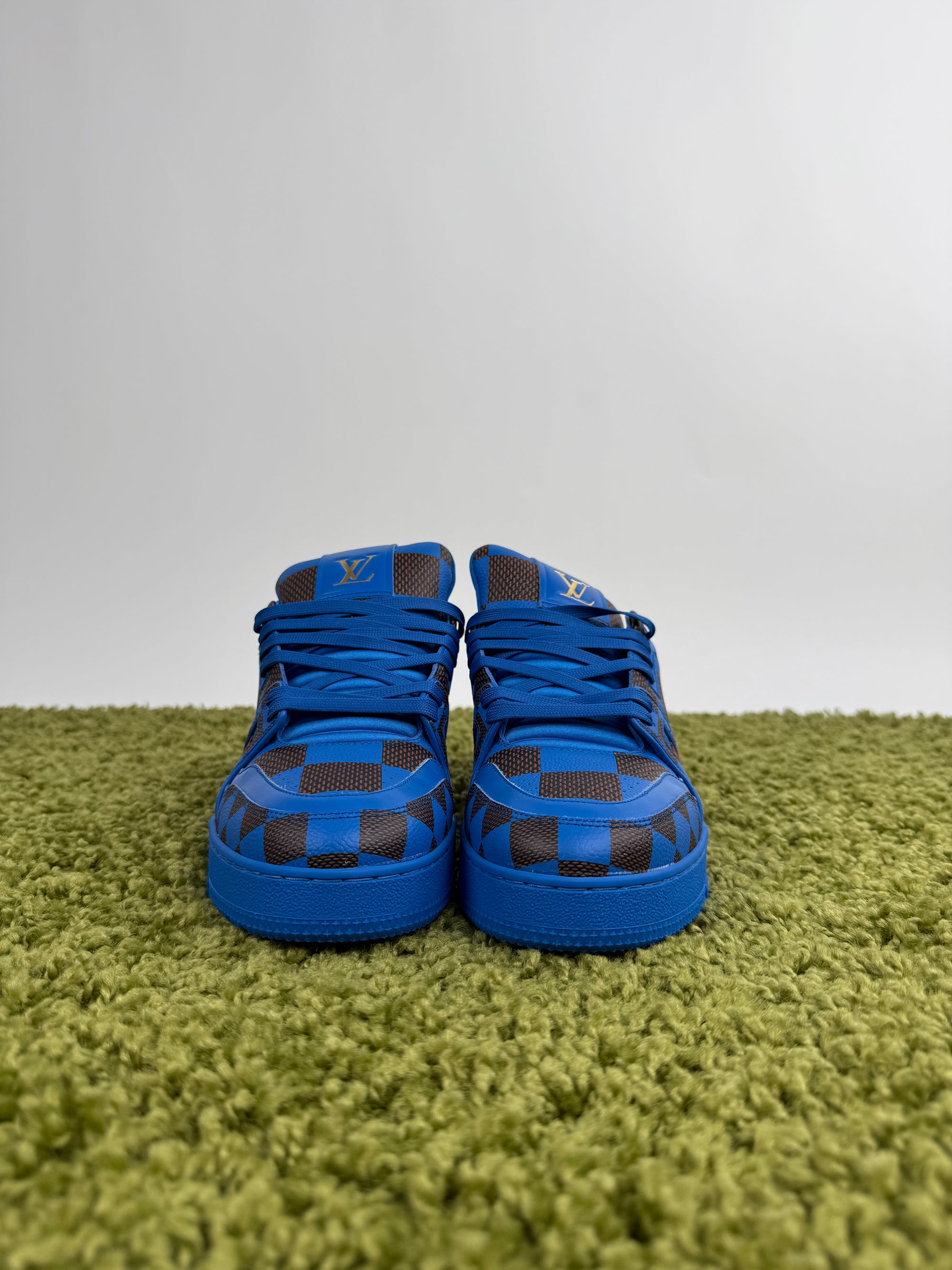 Louis Vuitton Trainer 41 veste 42