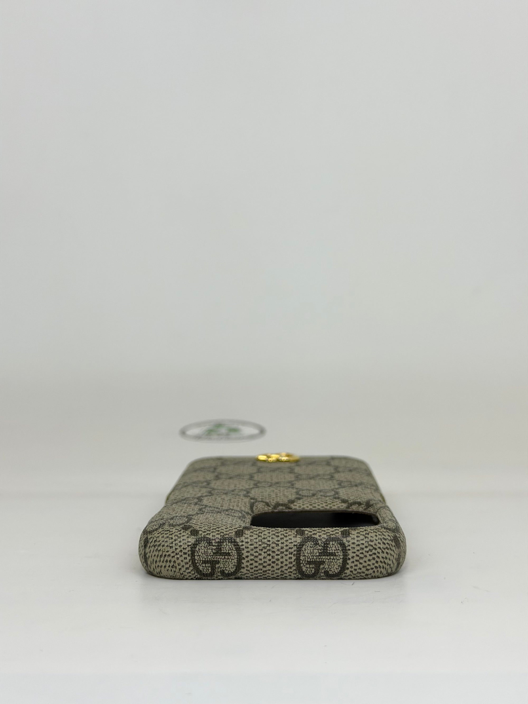 Cover Gucci per IPhone 16 pro beige e oro