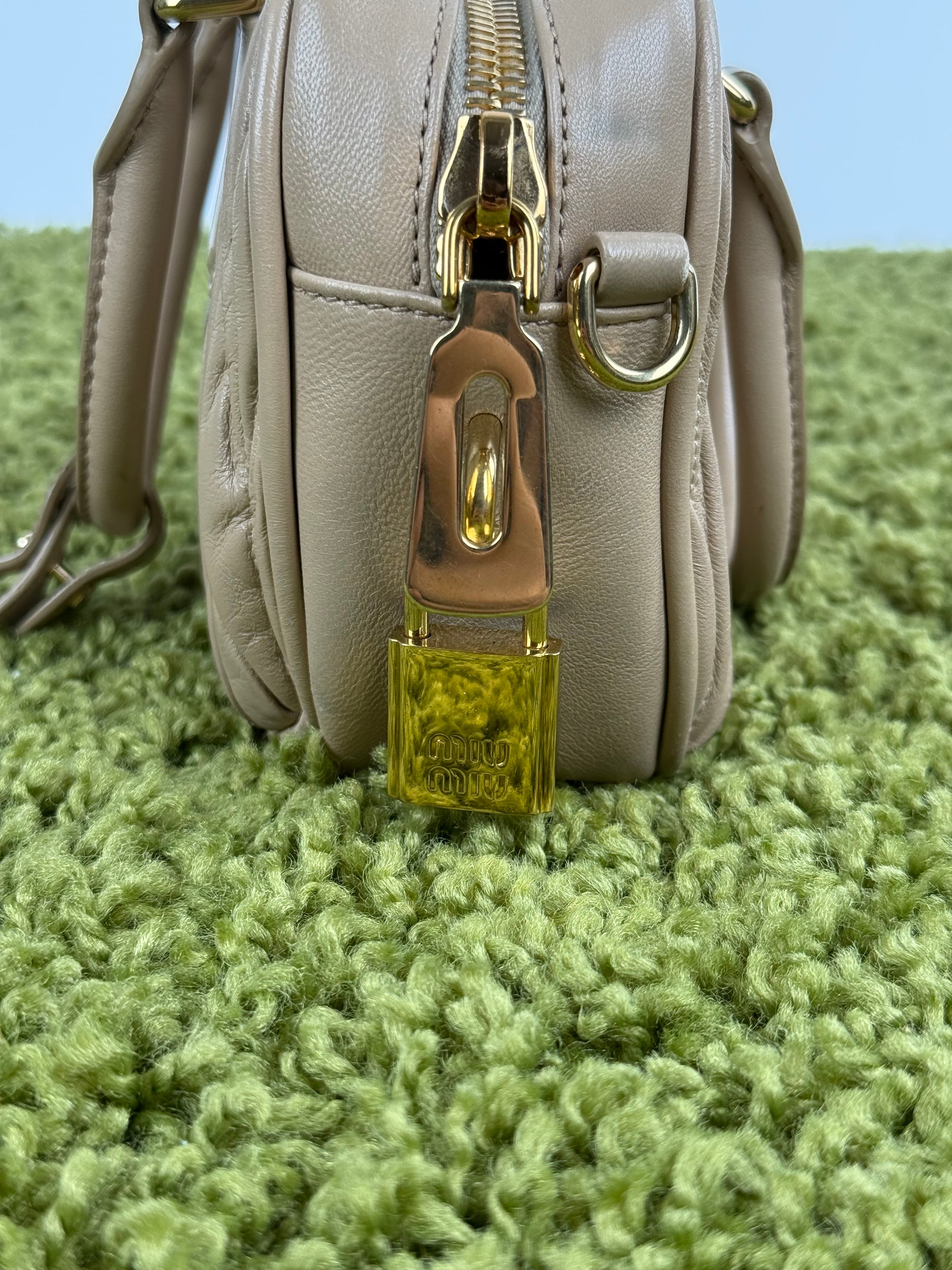 Borsa Arcadie Nappa Miu Miu Beige