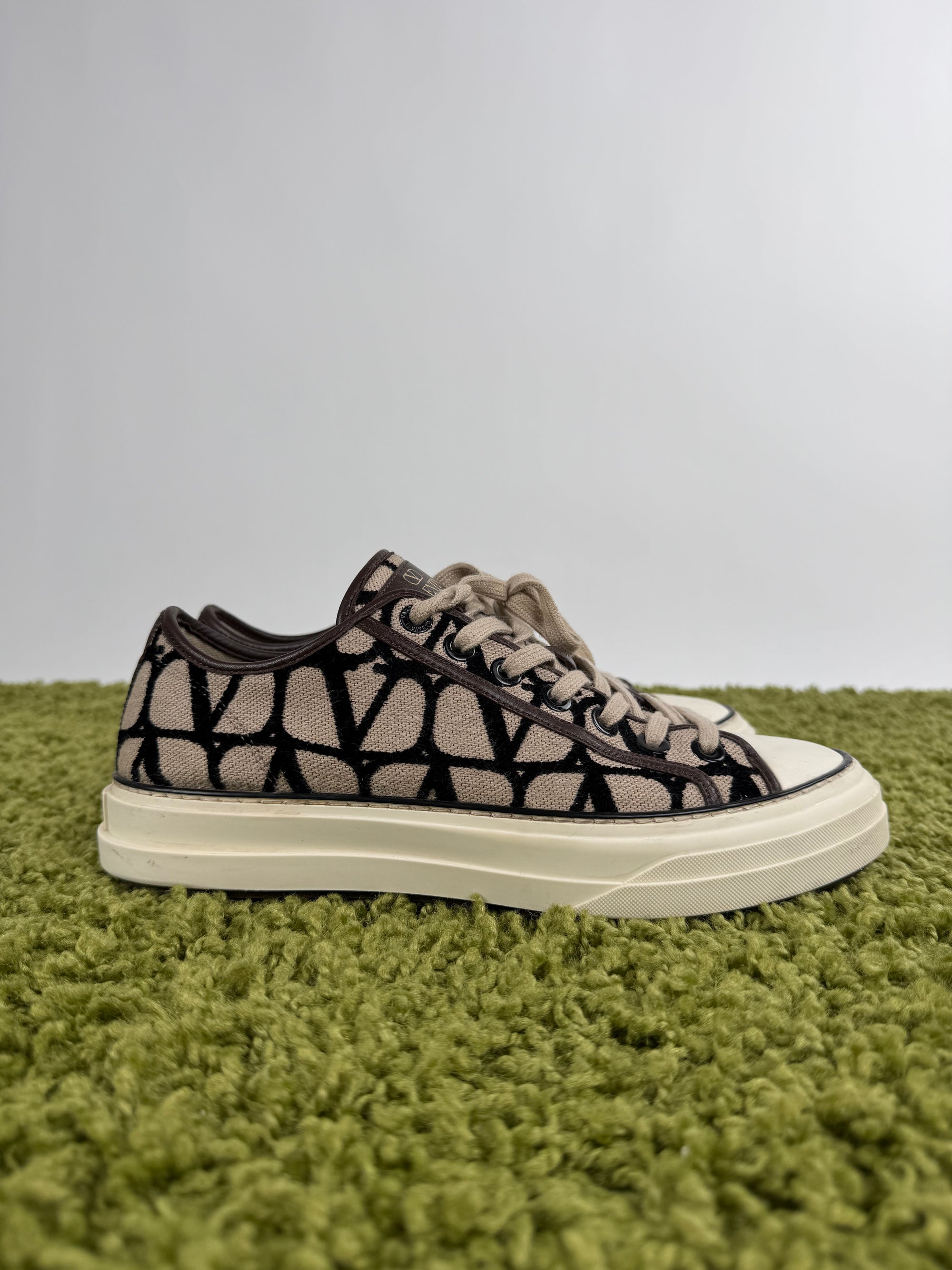 Valentino Totaloop Garavani Marrone 40