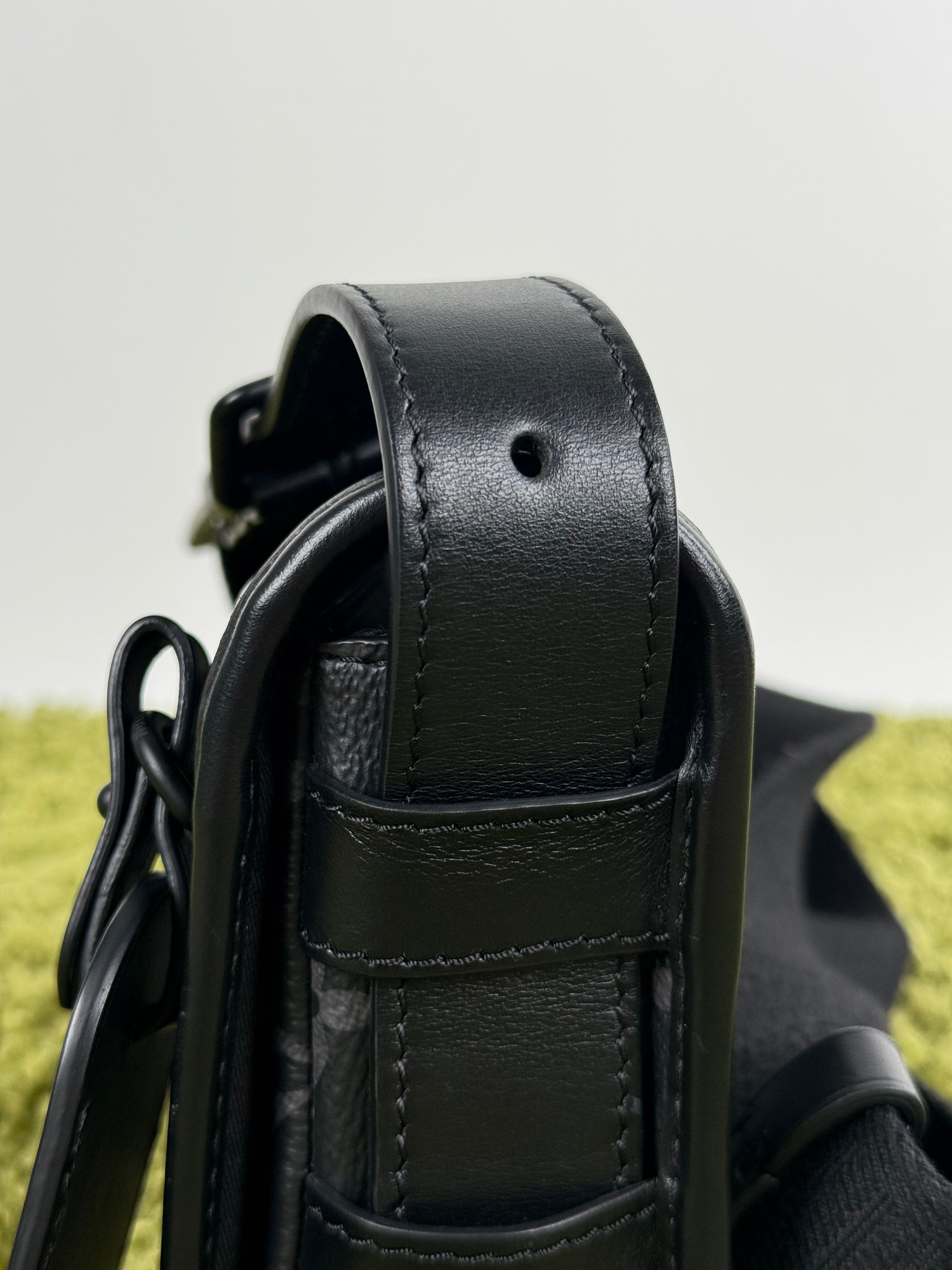 Portafoglio Indossabile Louis Vuitton Nero