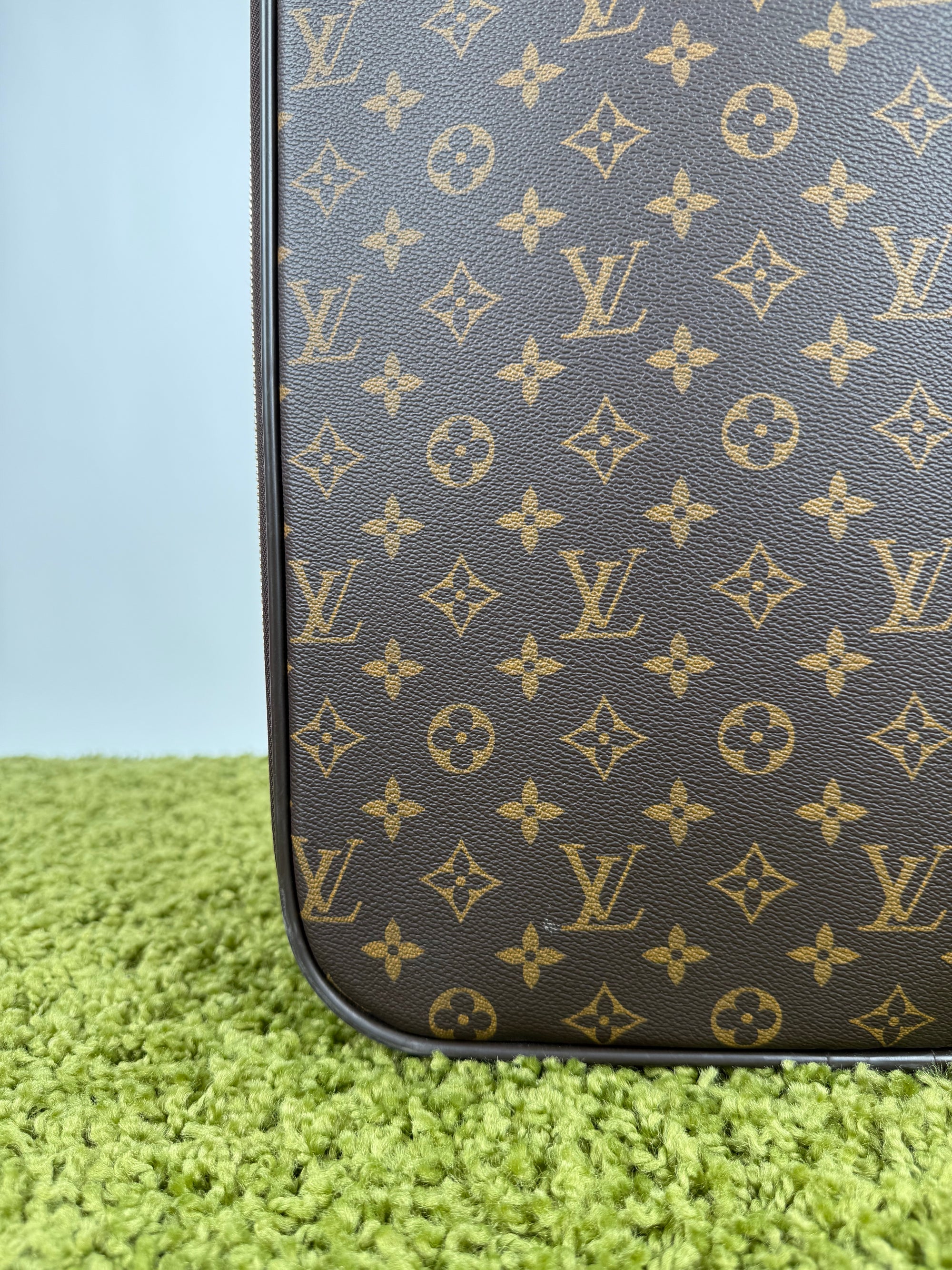 Valigia Louis Vuitton Pegase 45 Monogram Lv in canvas marrone