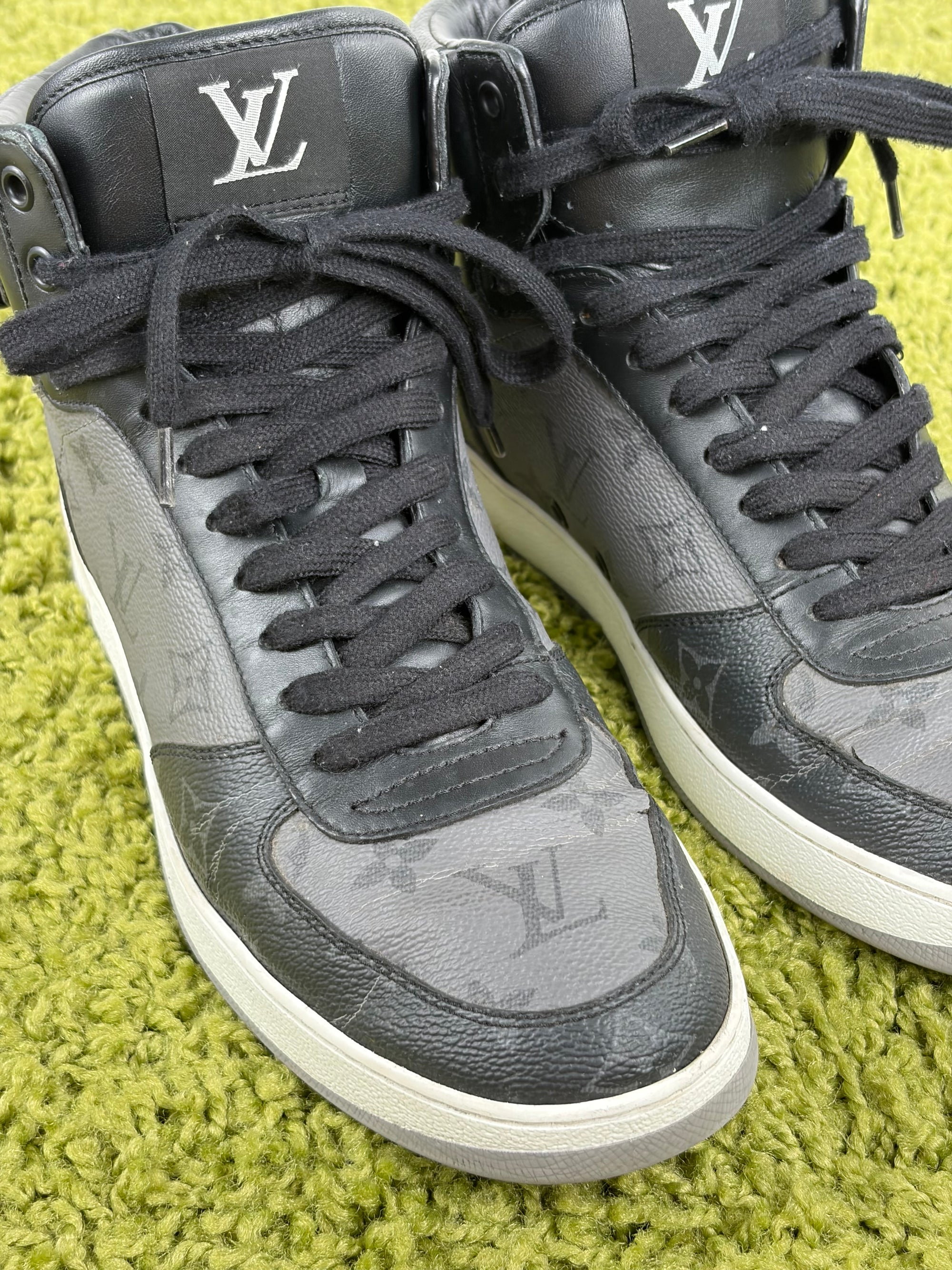 Louis vuitton rivoli Size 7=41 calza 42 nere e grigie