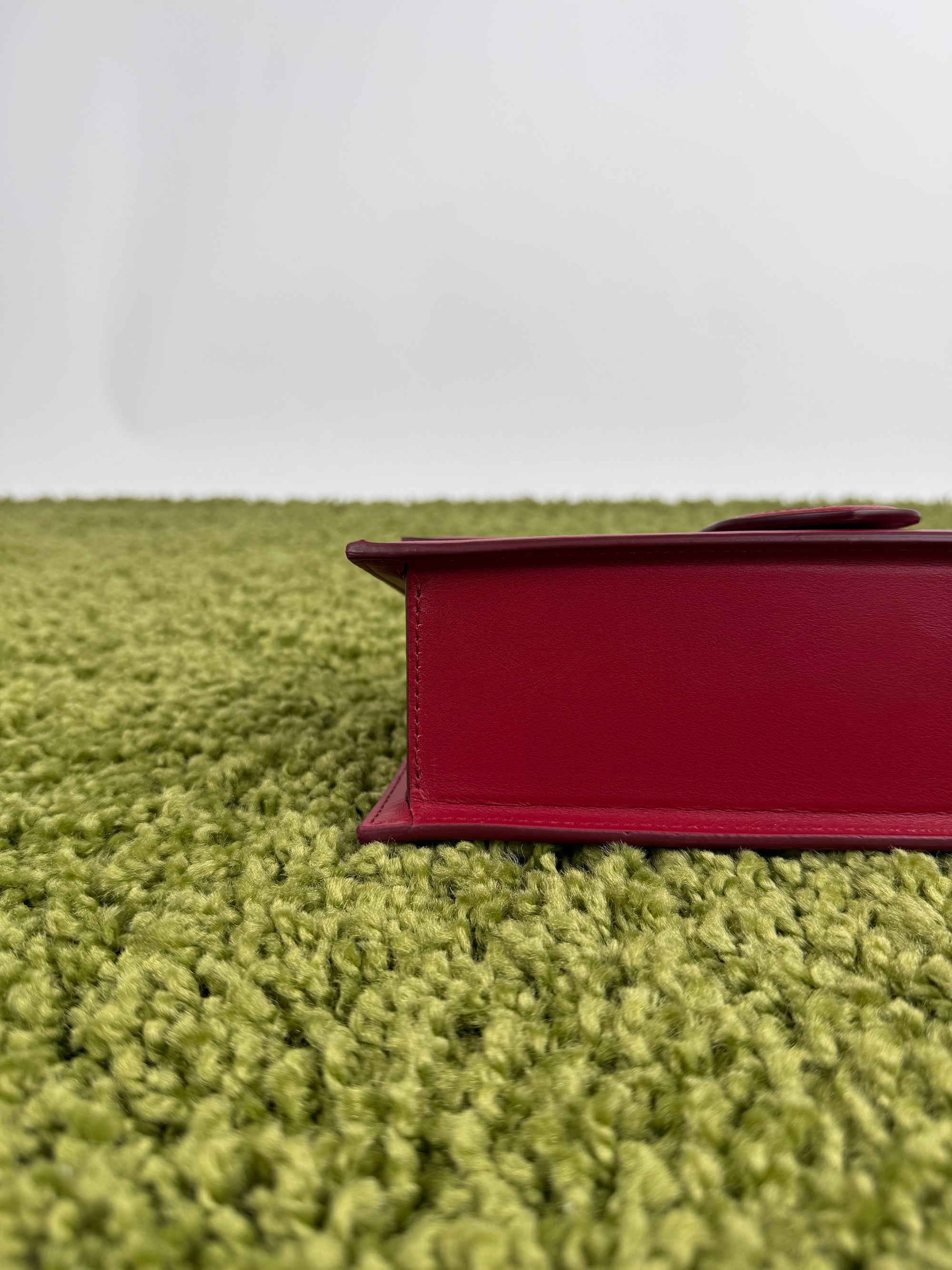 Jacquemus grande bambino Bordeaux