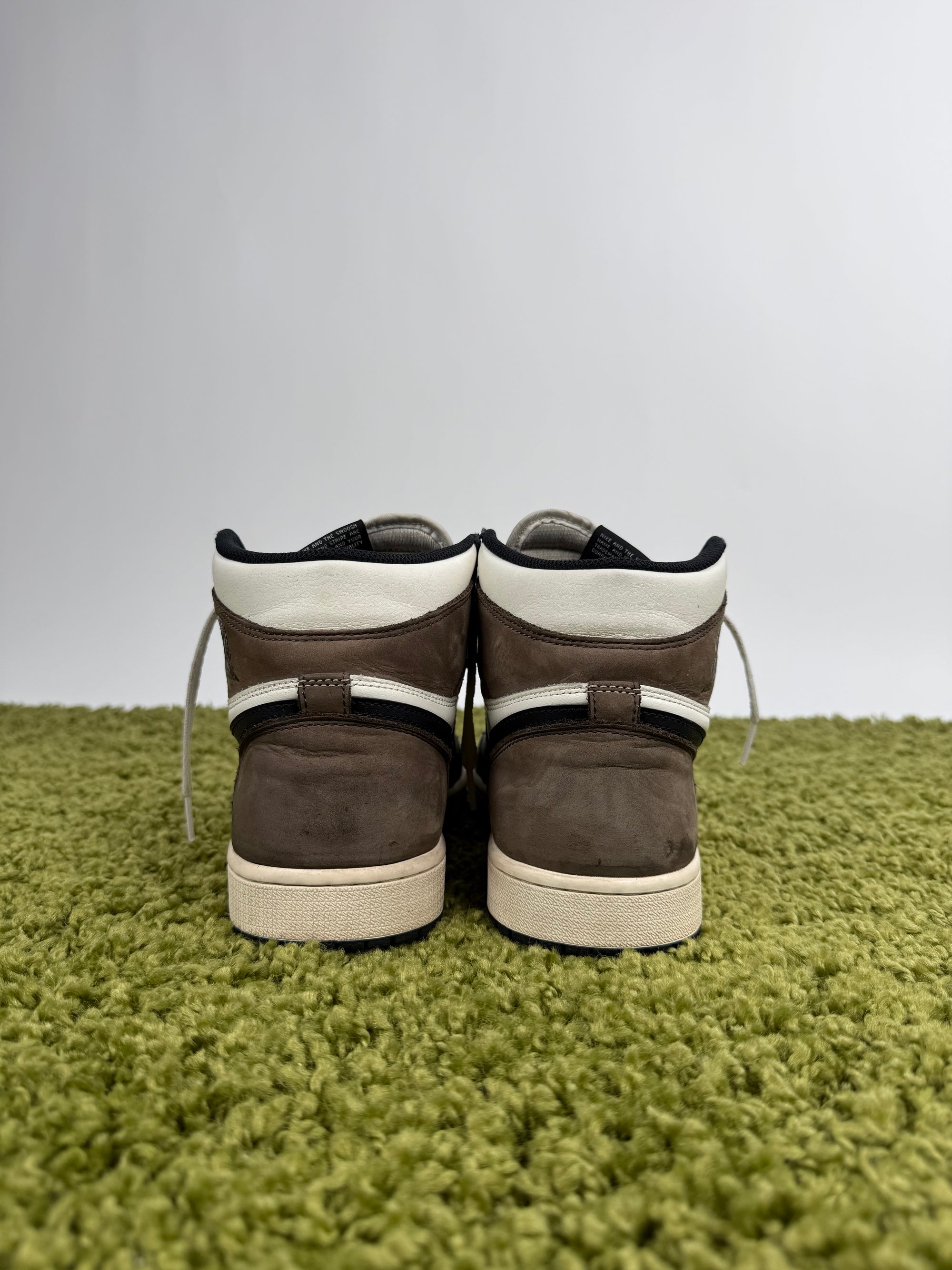 Jordan 1 Retro High Dark Mocha 44