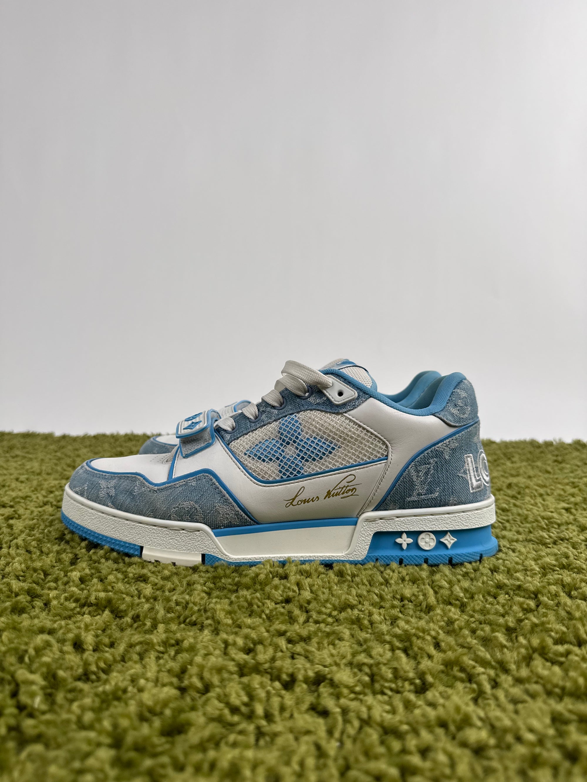 Louis Vuitton Trainer 42 veste 43