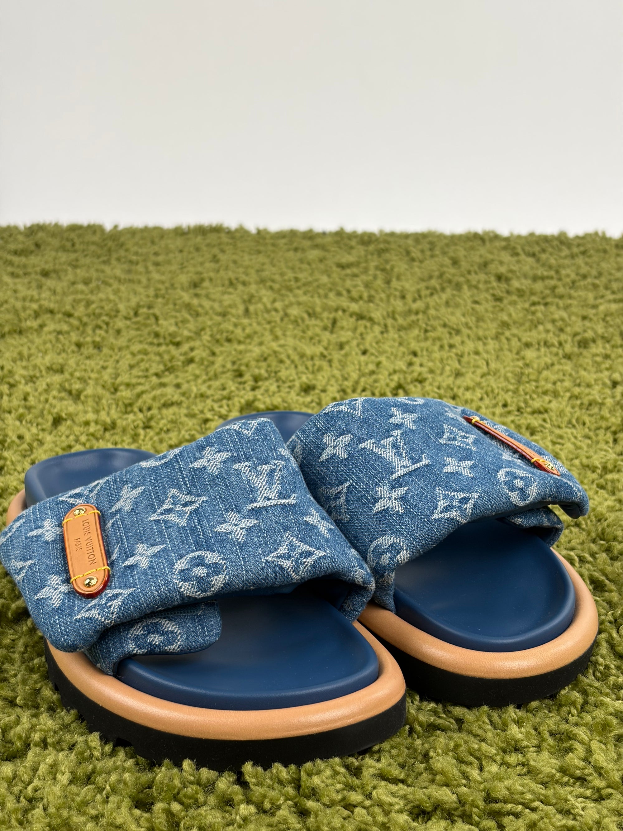 Ciabatte louis vuitton Mule bassa pool pillow Size 35 azzurre e blu