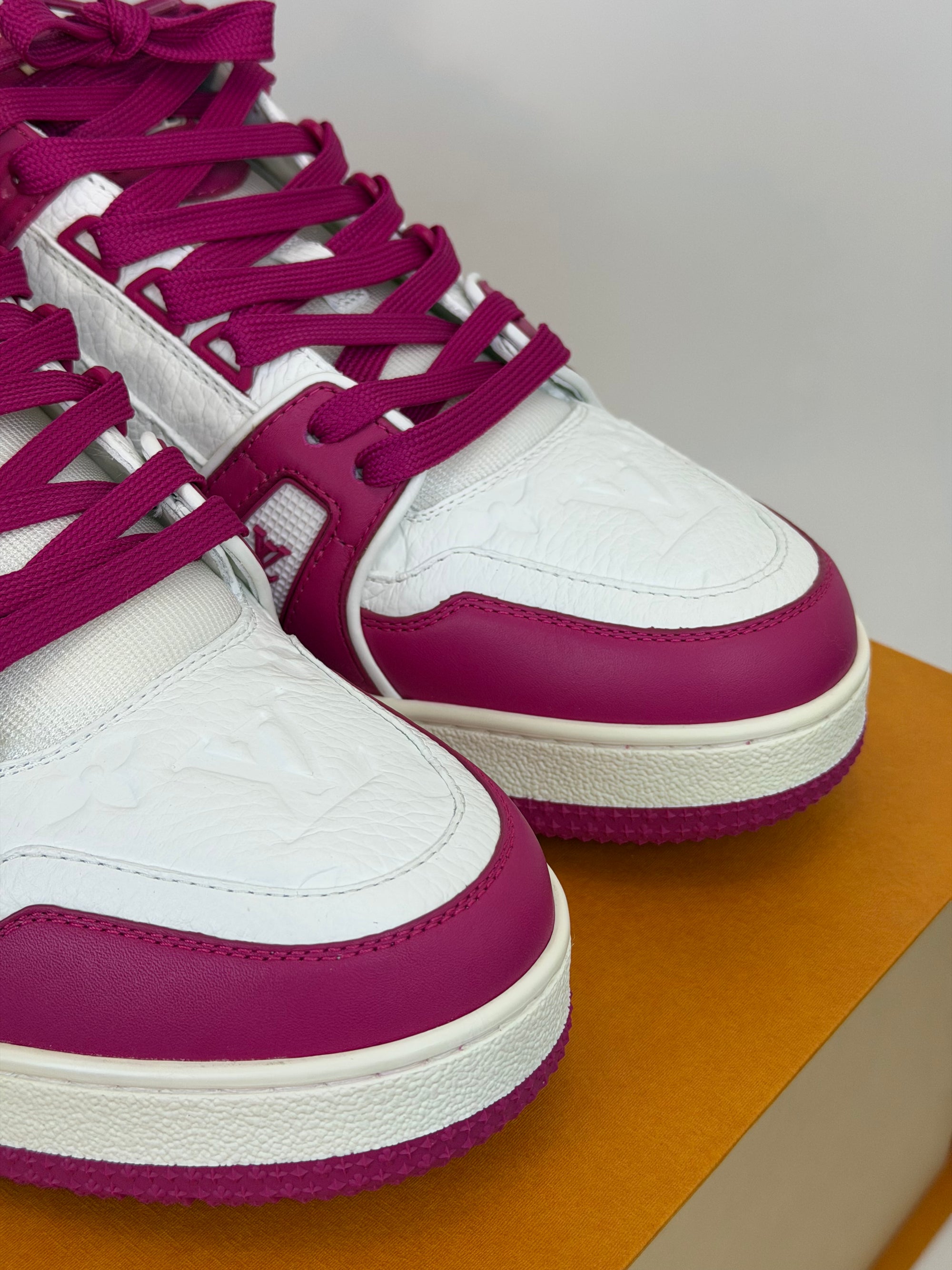 Louis Vuitton trainer 43