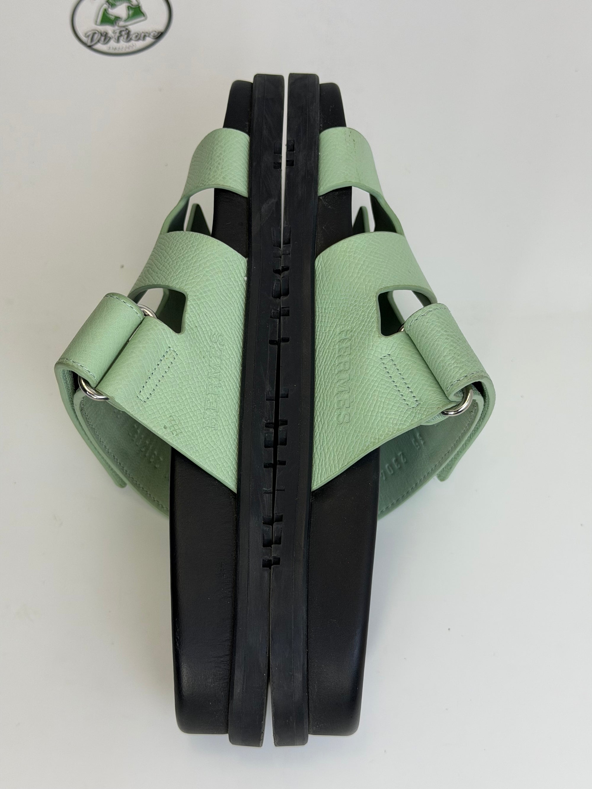 Sandalo Hermès Size 35 neri e verdi