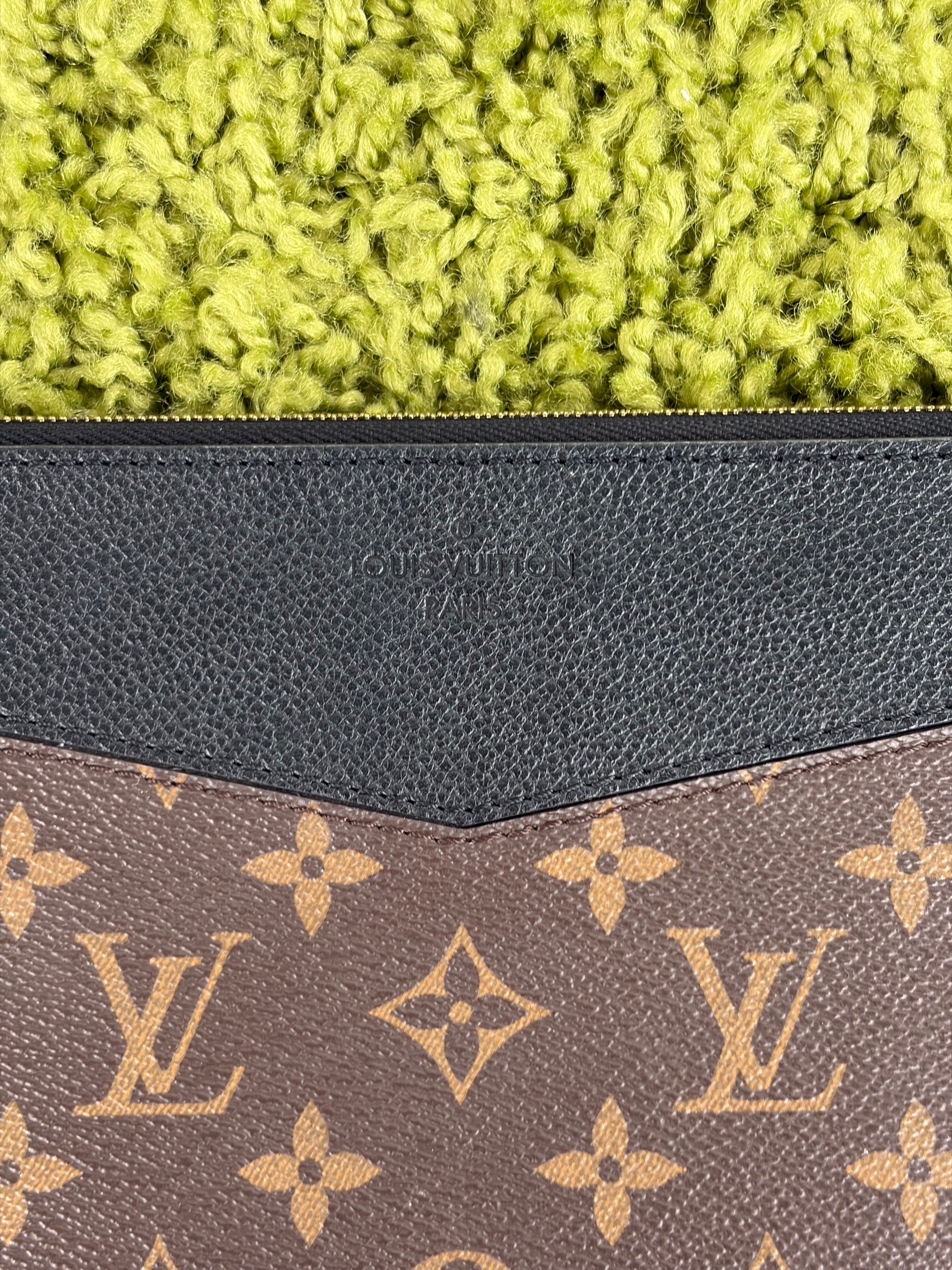Pochette Louis Vuitton marrone e nera