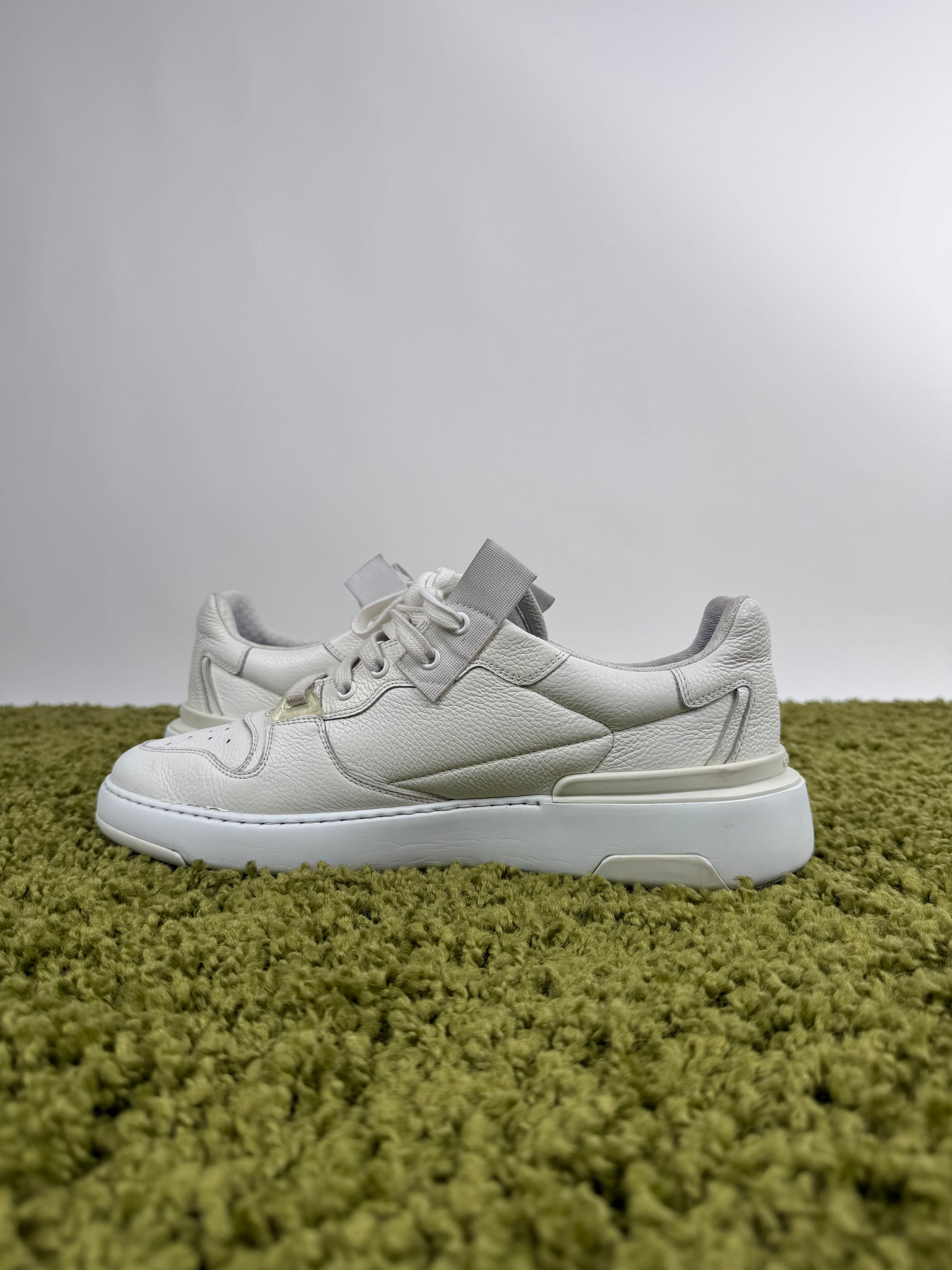 Givenchy Wing Low Sneaker 43