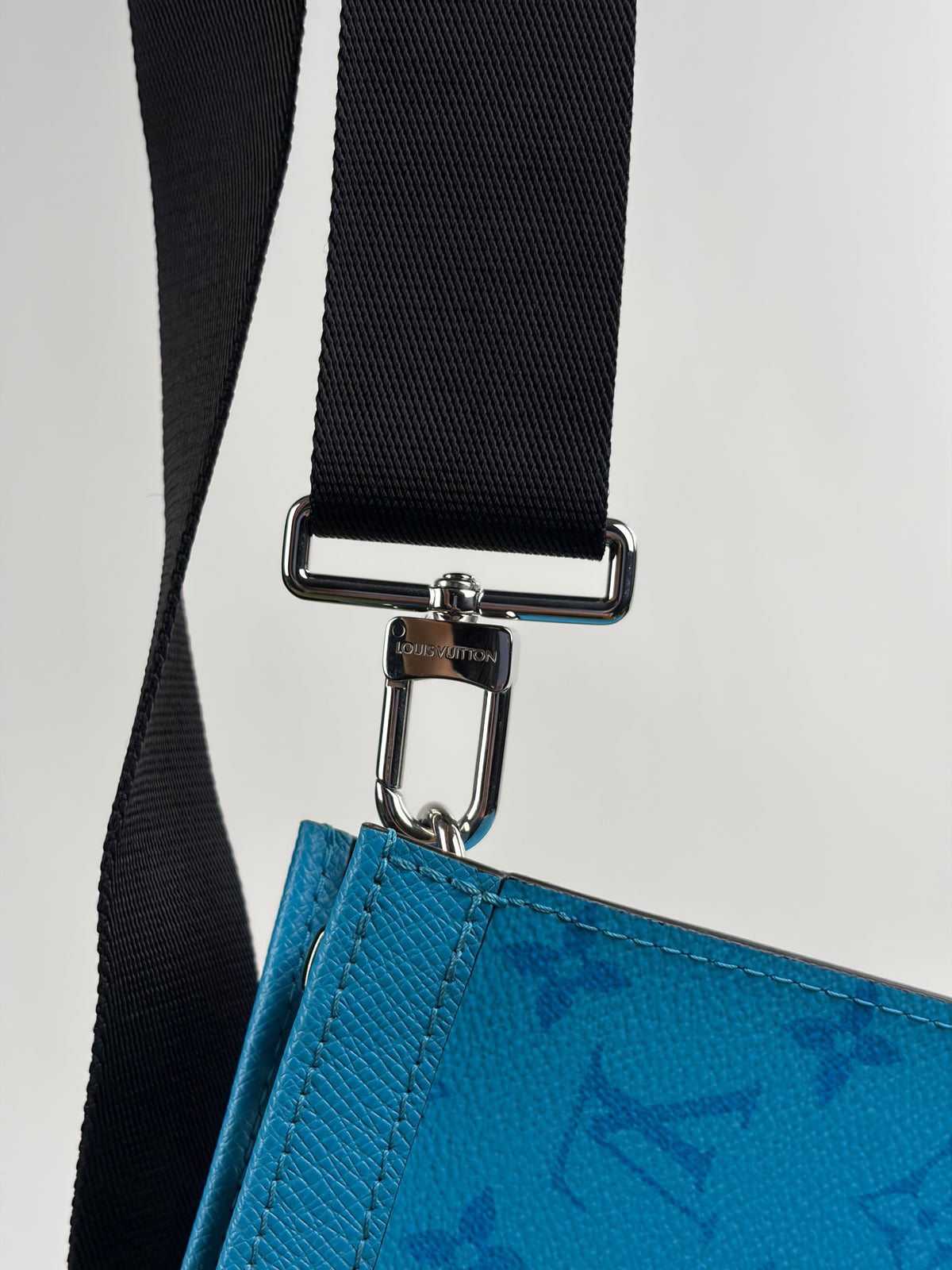 Mini Borsa a tracolla Louis Vuitton Gaston Azzurra